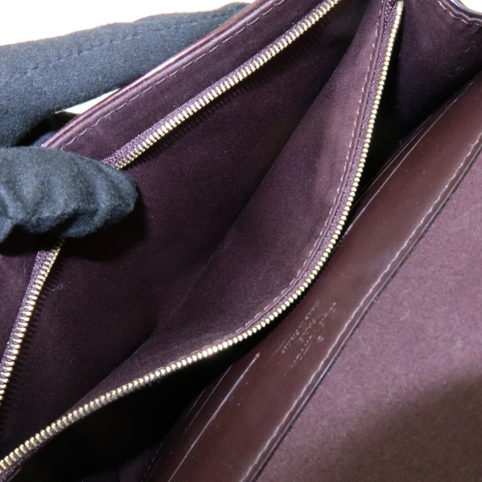 Louis Vuitton Monogram Vernis Clutch Ana Clutch Bag Amarante M90093