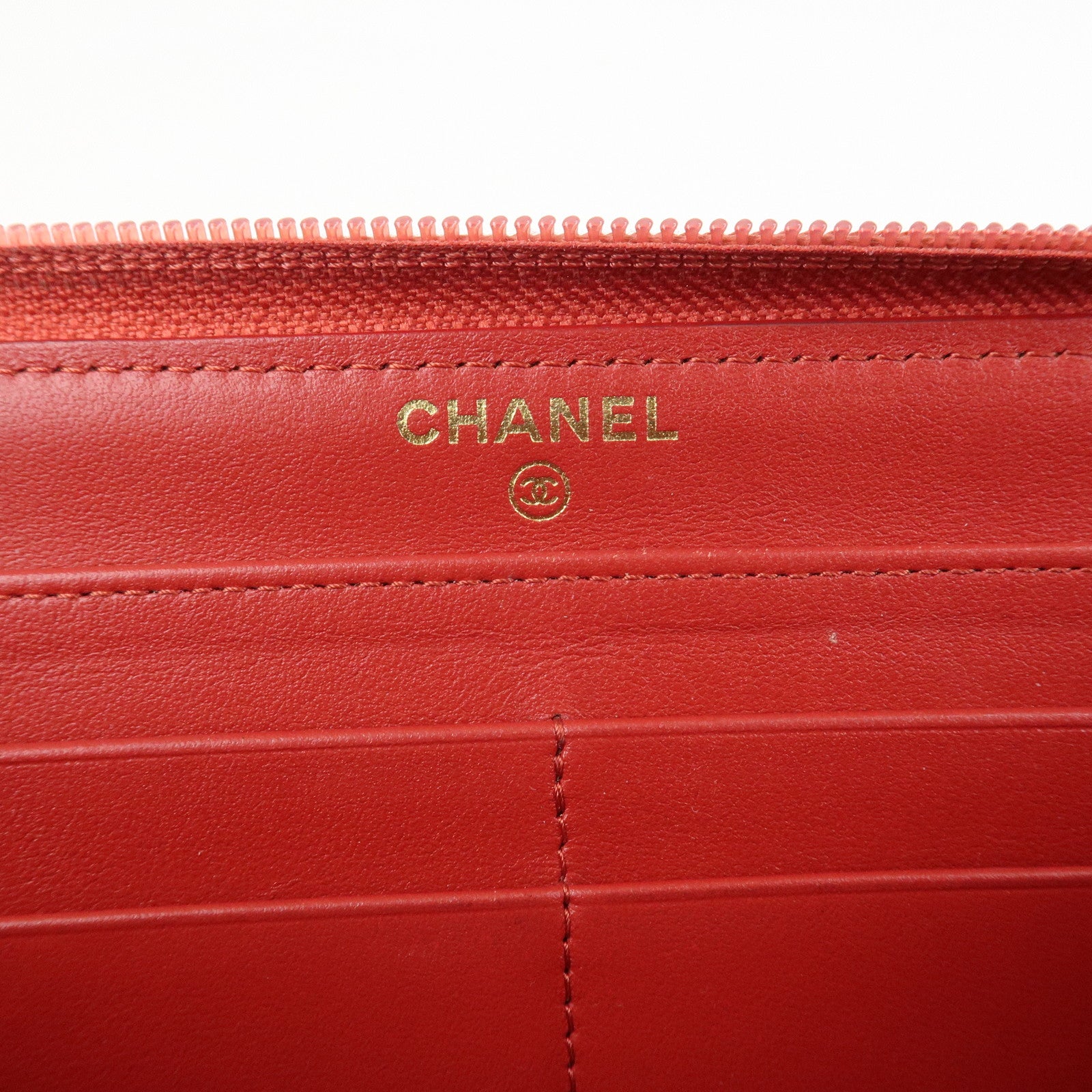 CHANEL BOY CHANEL Caviarskin Round Zippy Wallet Red Gold A68912