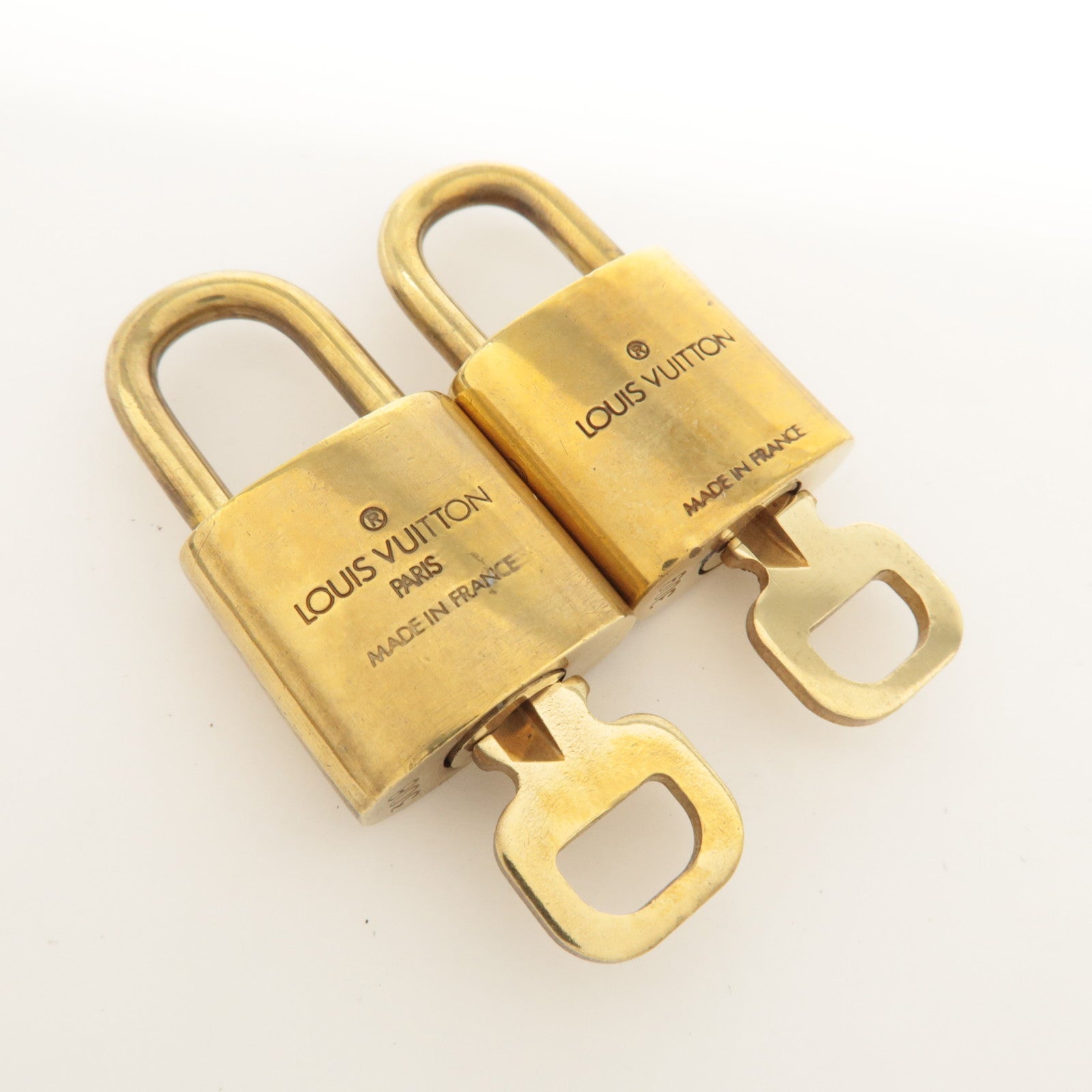 Louis Vuitton Set of 10 Lock & Key Cadena Key Lock Metal Gold Used