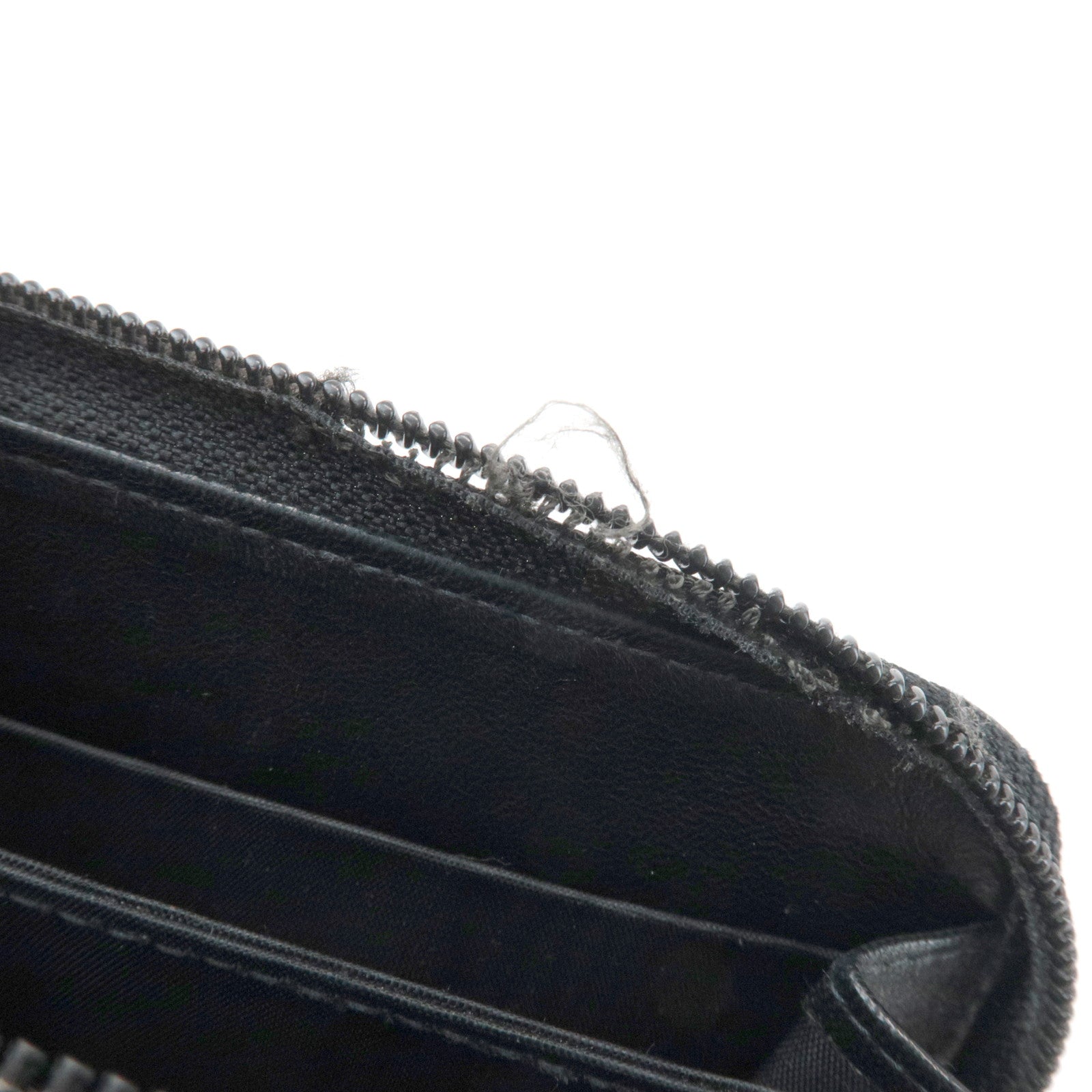 CHANEL COCO Mark Caviarskin Round Zippy Long Wallet Black