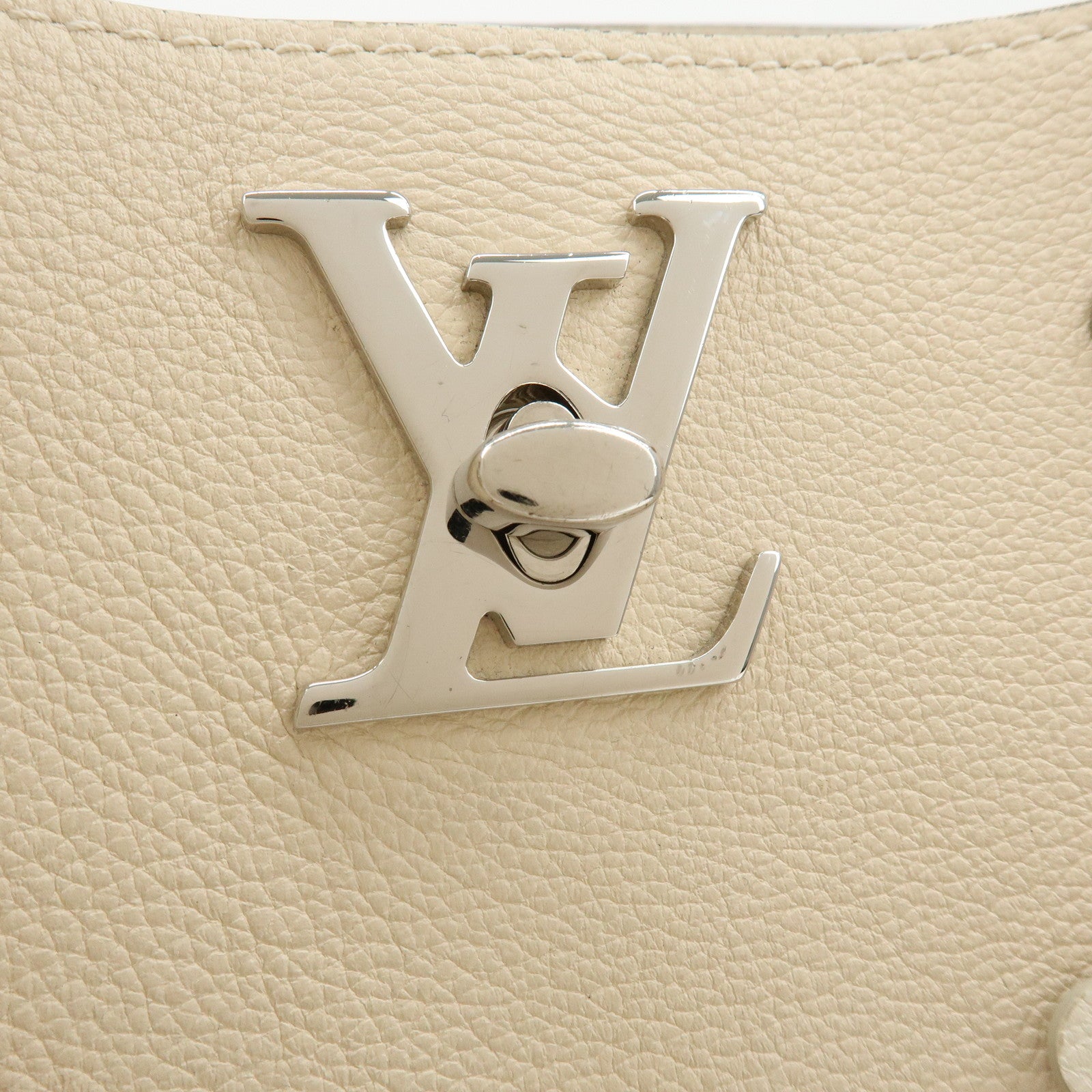 Louis Vuitton Lockme Calf Leather Bucket Shoulder Bag Flower M53081