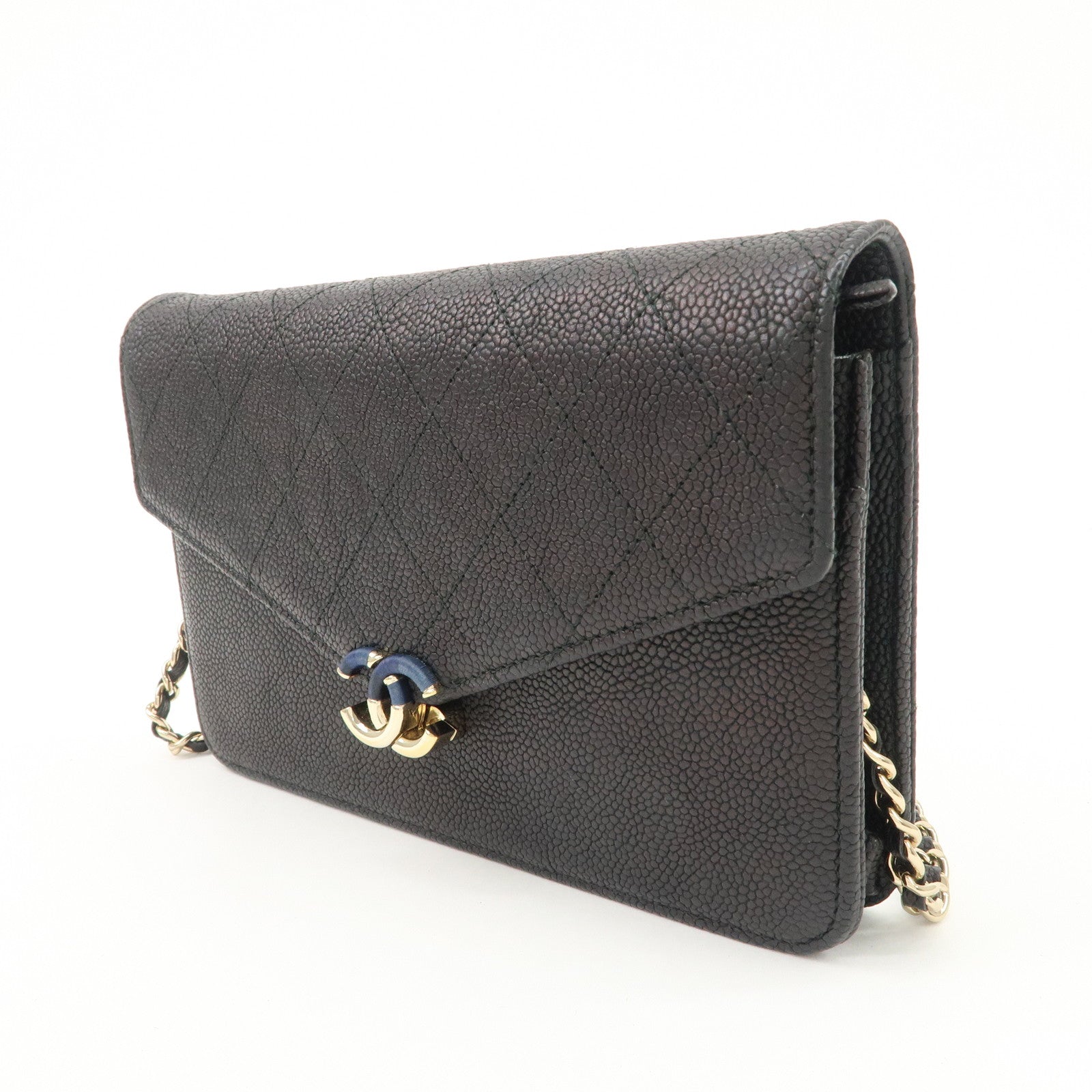 CHANEL Matelasse Caviarskin Chain Wallet COW Shoulder Bag Black Used