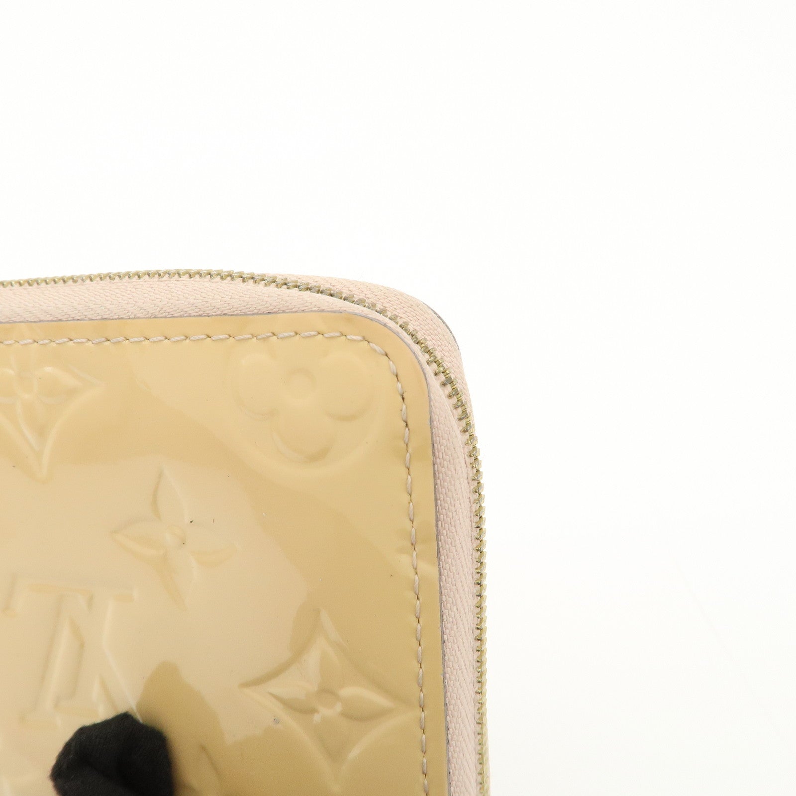 Louis Vuitton Monogram Vernis Leather Zippy Round Coin Case Dune M90203