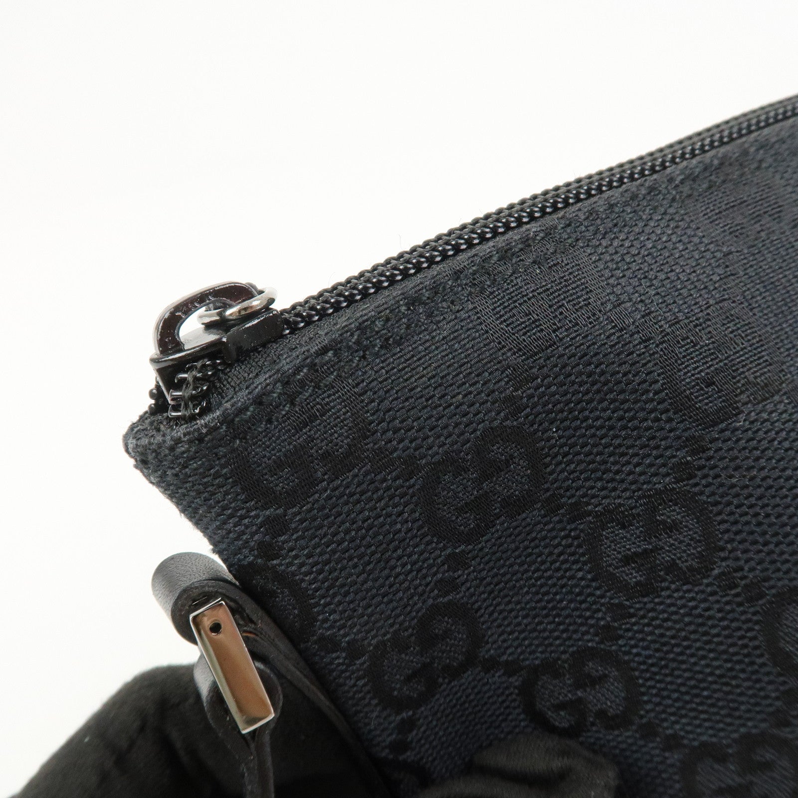 GUCCI GG Canvas Leather Accessory Pouch Hand Bag Black 039.1103