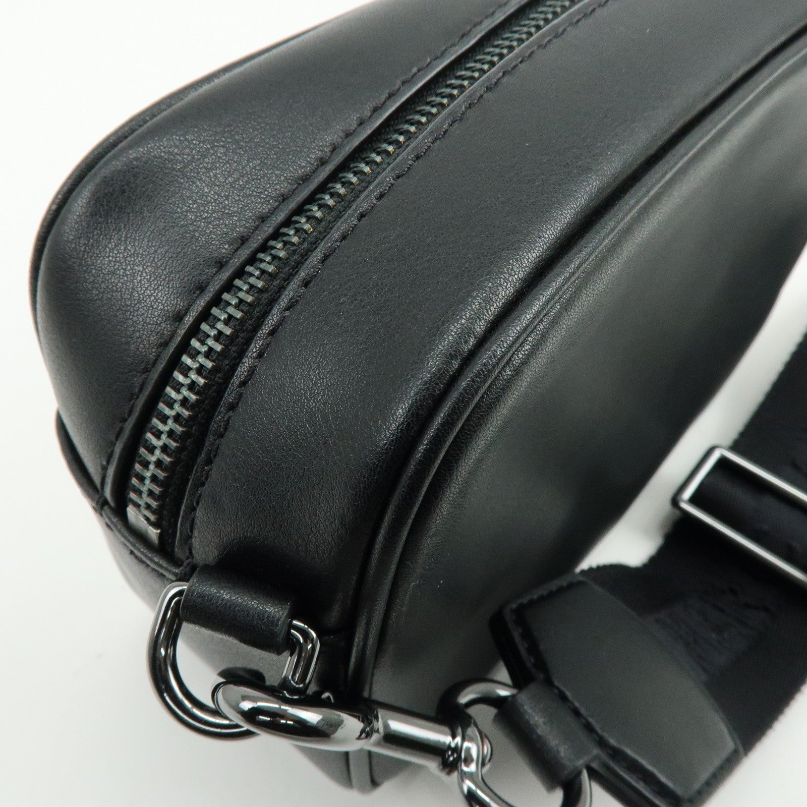 MARC JACOBS Leather Nylon Shoulder Bag Crossbody Bag Black