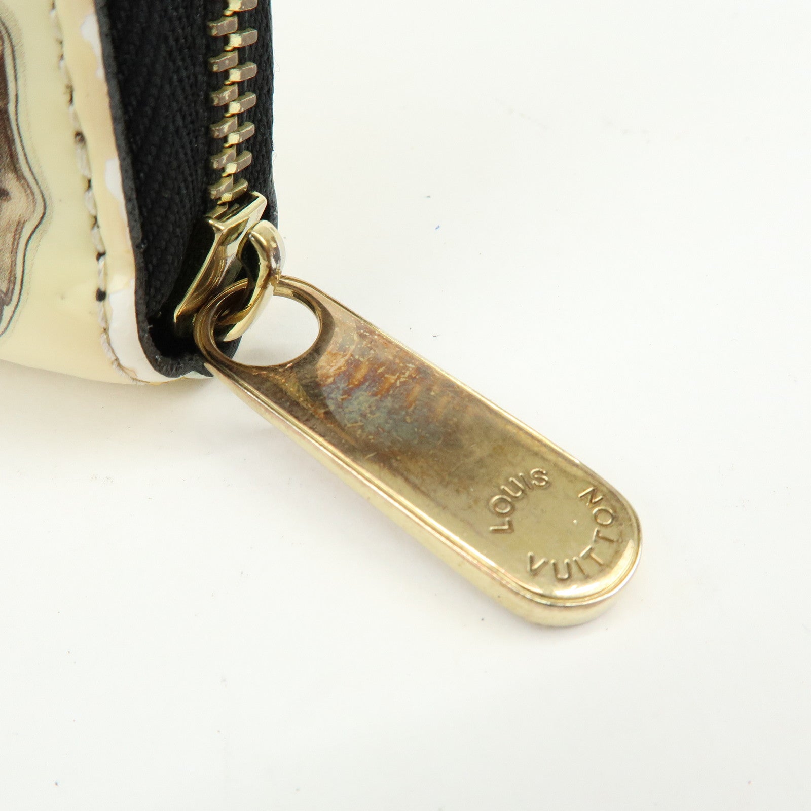 Louis Vuitton Monogram Vernis Zippy Wallet Sticker Print M50370