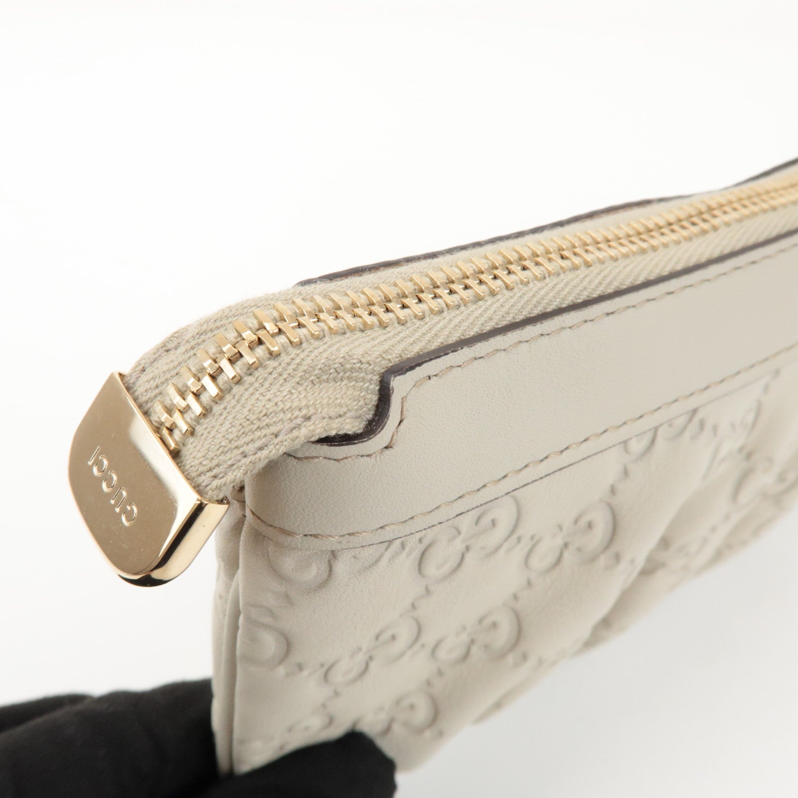 GUCCI Guccissima Leather Pouch Wrist Bag Ivory 212203