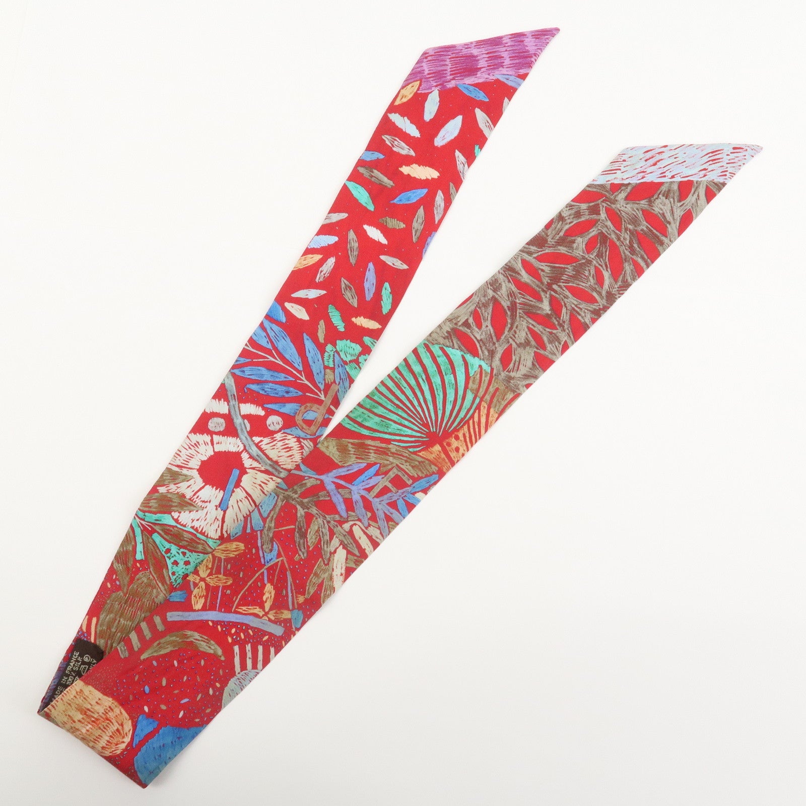 HERMES Twilly Silk 100% Scarf Chacun Fait Son Nid Red