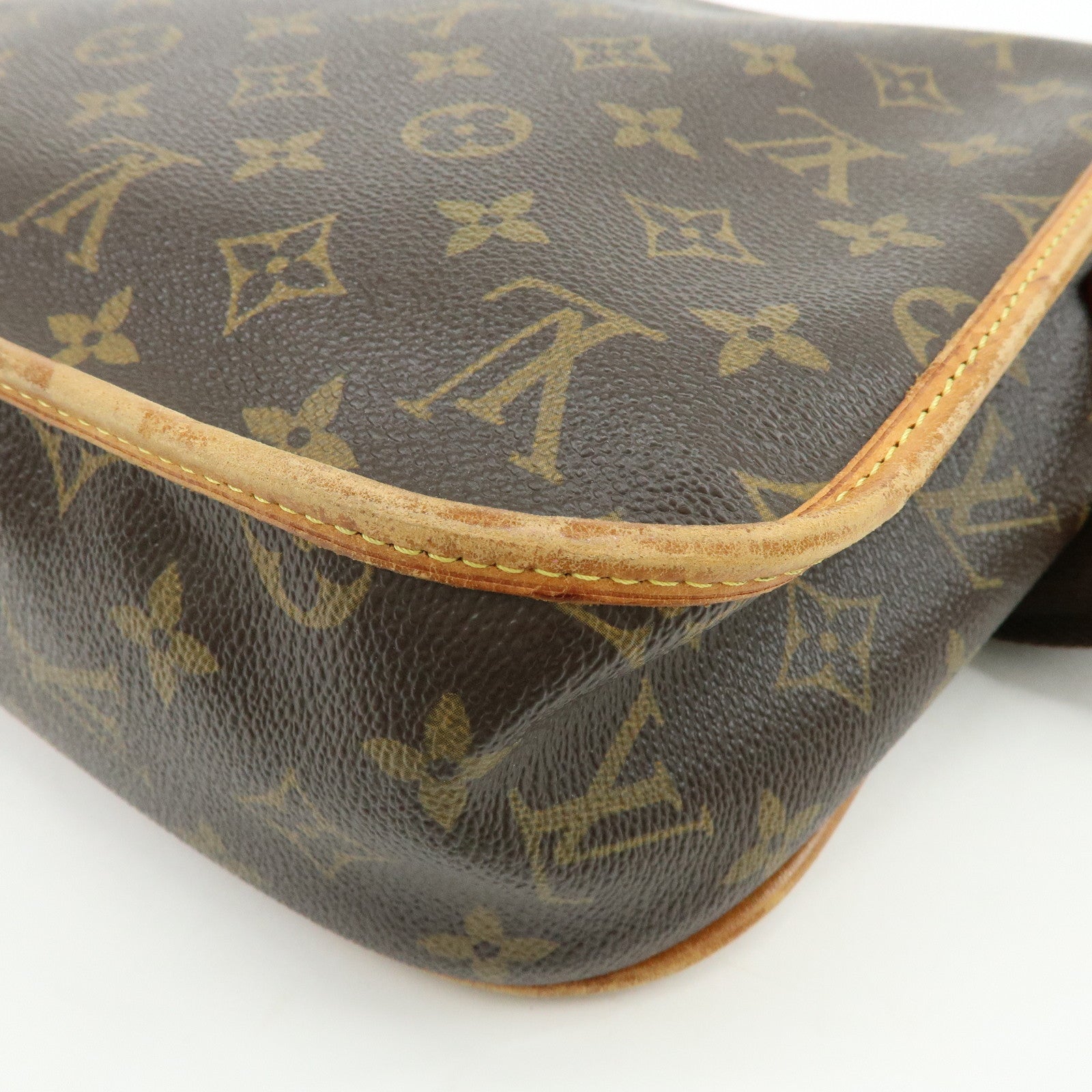 Louis Vuitton Monogram Messenger Bosphore PM Shoulder Bag M40106