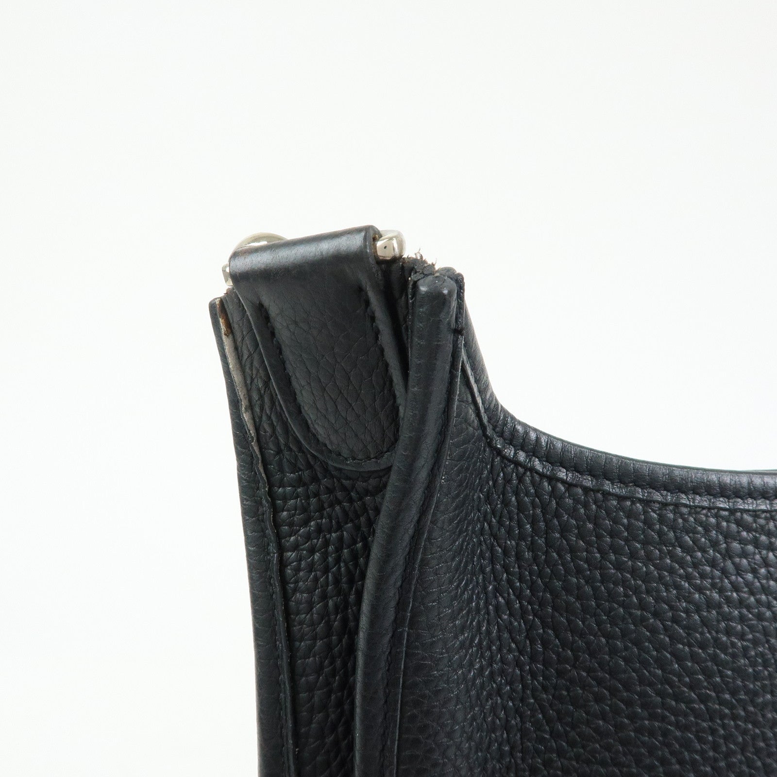 HERMES Evelyne Taurillon Leather Shoulder Bag □J Stamped Black