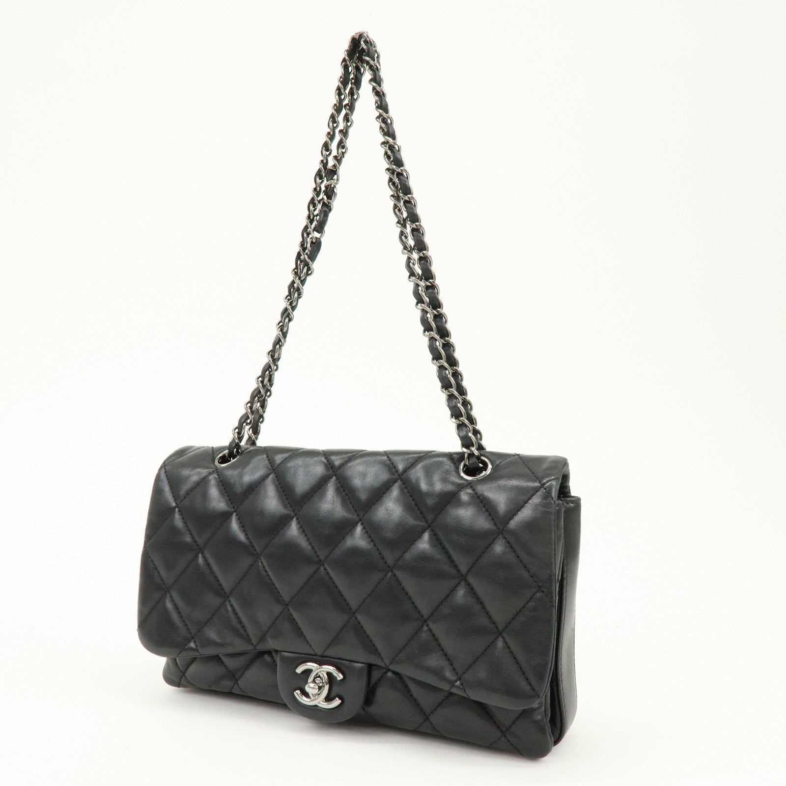 CHANEL Matelasse Lamb Skin Shoulder Bag Crossbody Bag Black