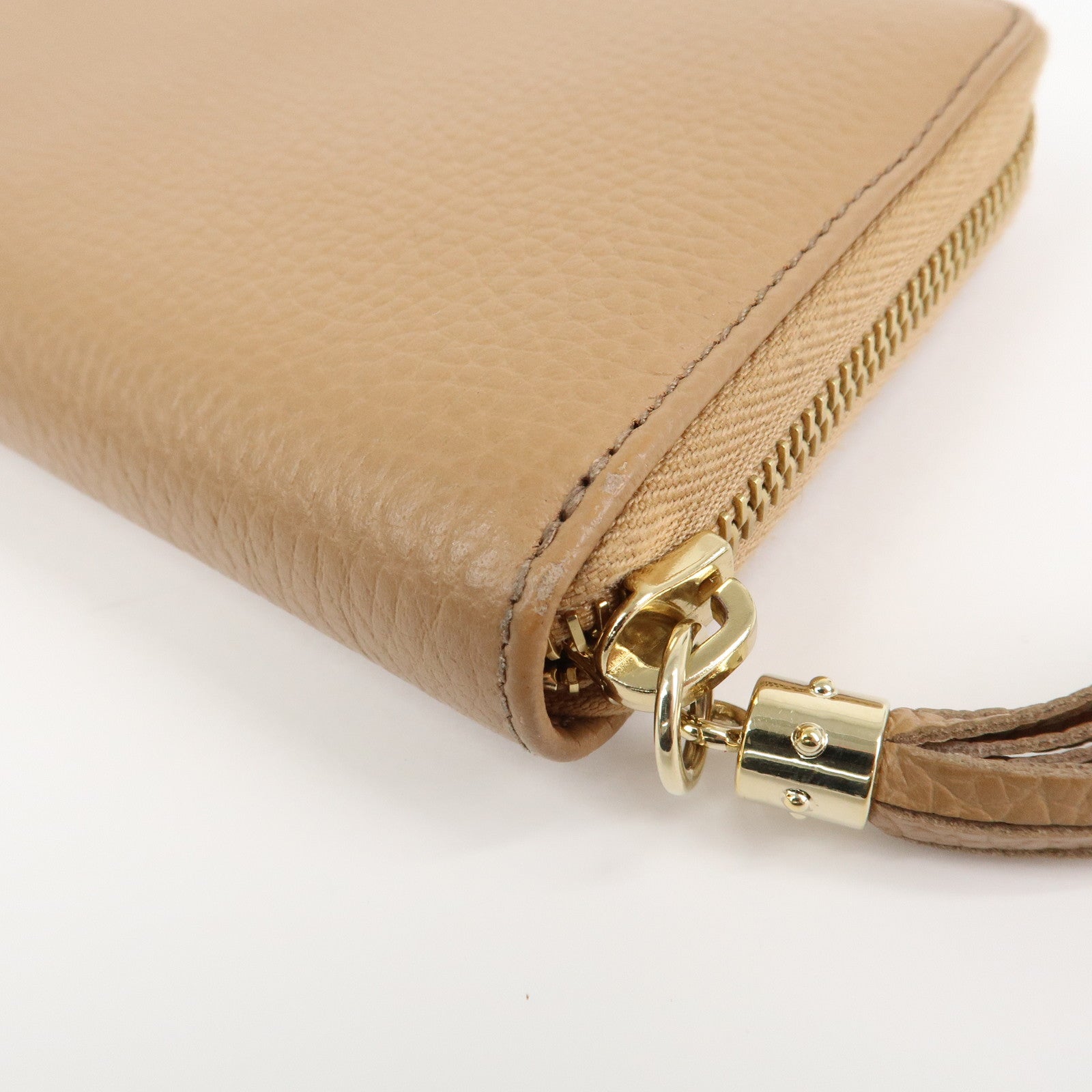 GUCCI SOHO Leather Round Zippy Long Wallet Beige 598187