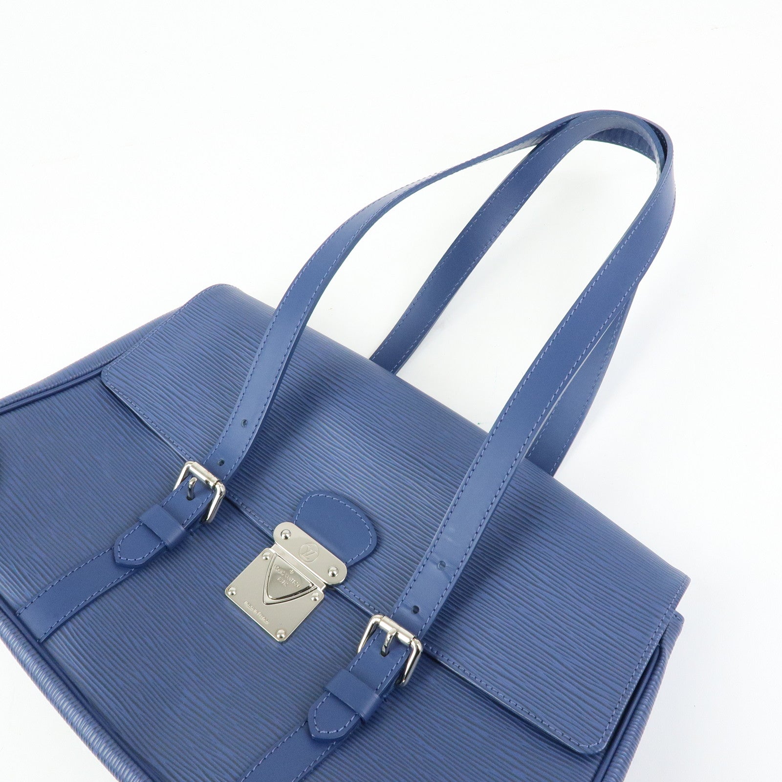 Louis Vuitton Epi Leather Segur MM Shoulder Bag Myrtille M5886G