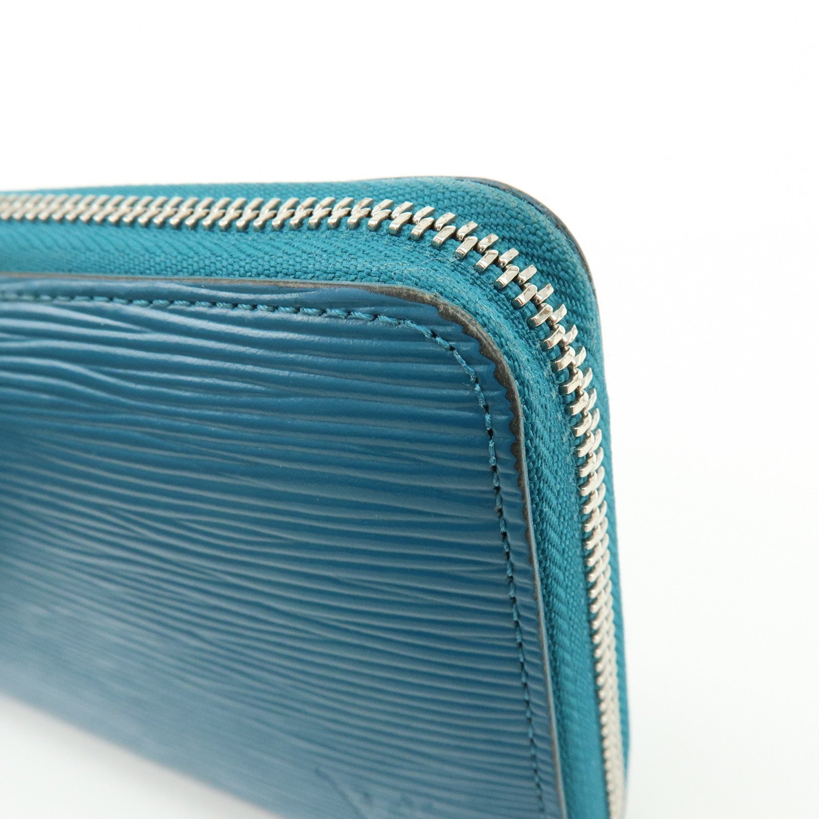 Louis Vuitton Epi Leather Zippy Long Wallet Cyan M60311