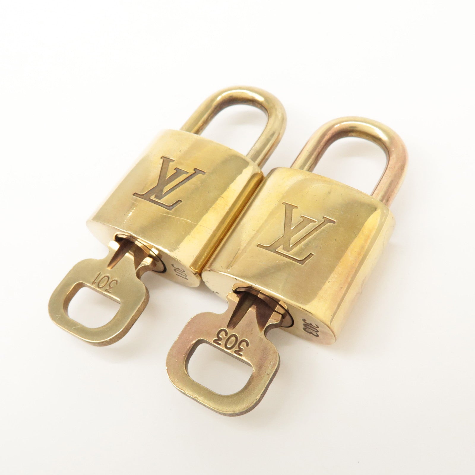 Louis Vuitton Set of 10 Lock & Key Cadena Key Lock Metal Gold Used