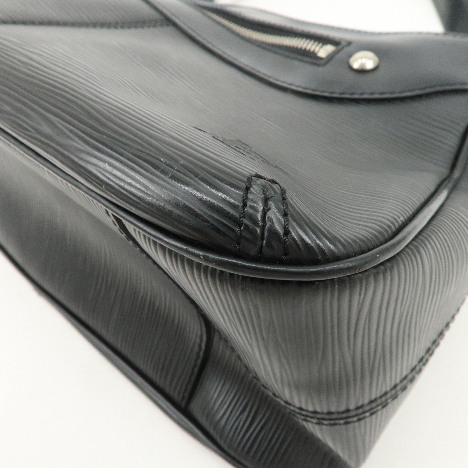 Louis Vuitton Epi Leather Turen PM Shoulder Bag Noir M59282