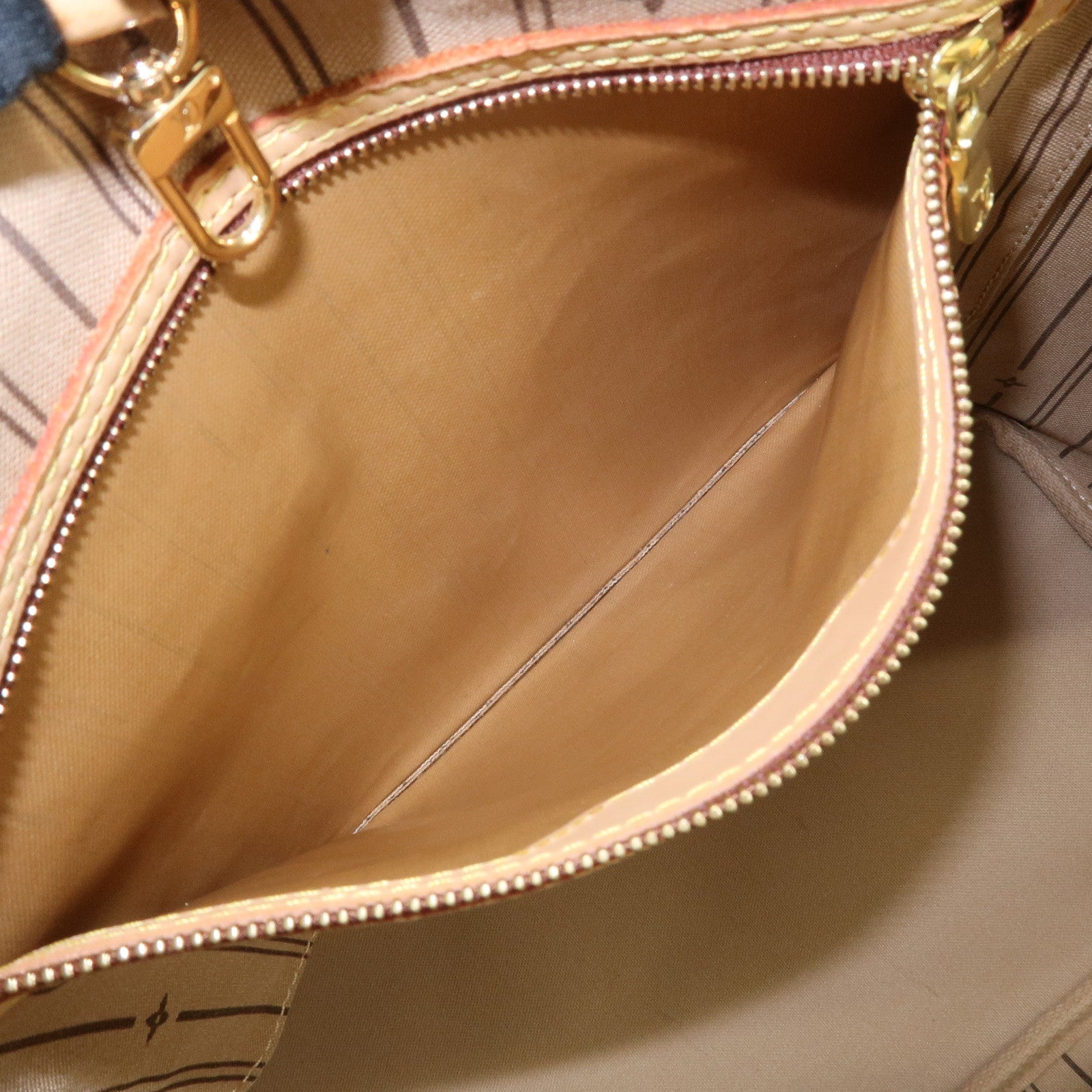 Louis Vuitton Monogram Neverfull MM Tote Bag Brown M40156