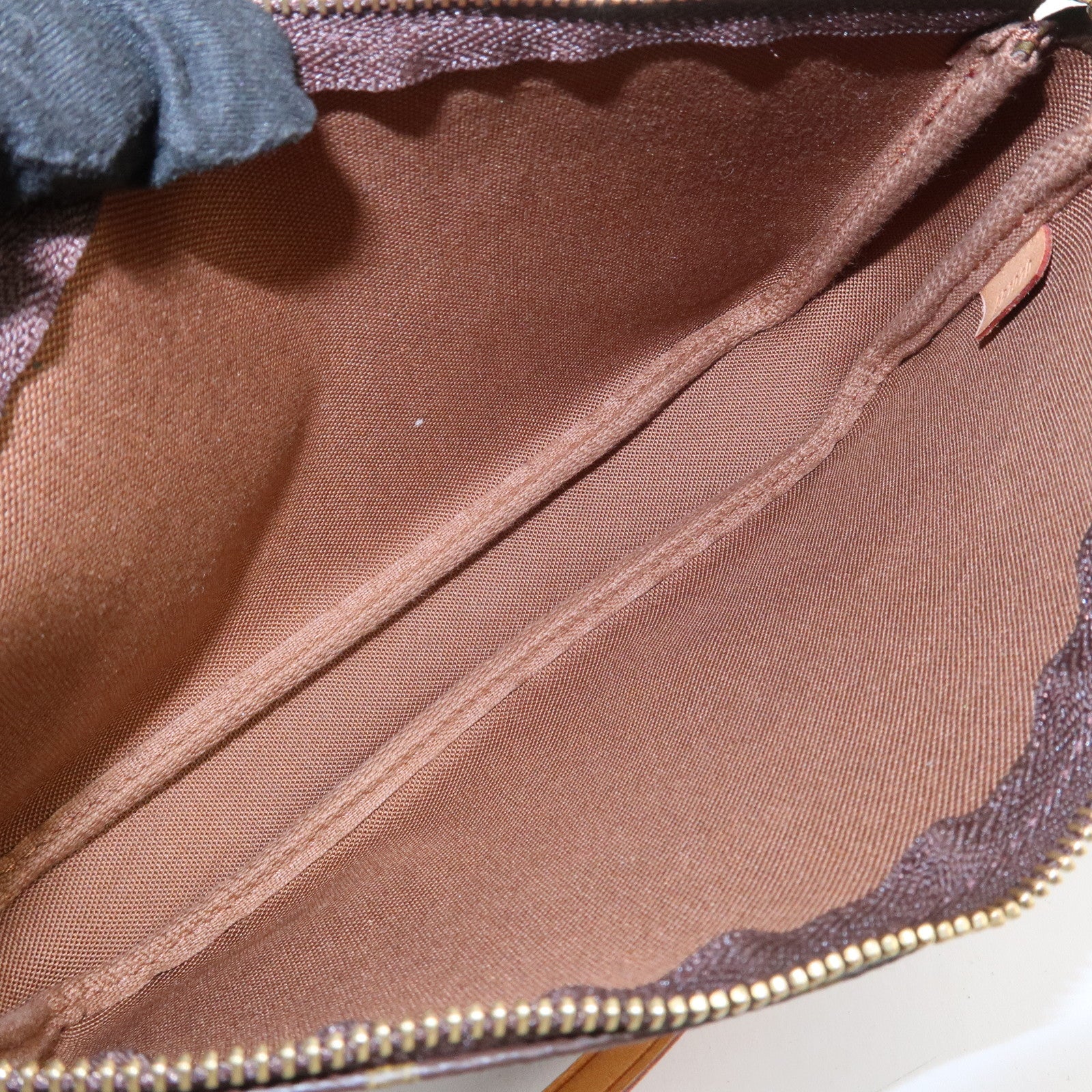 Louis Vuitton Monogram Pochette Accessoires Hand Bag Brown M51980 Used