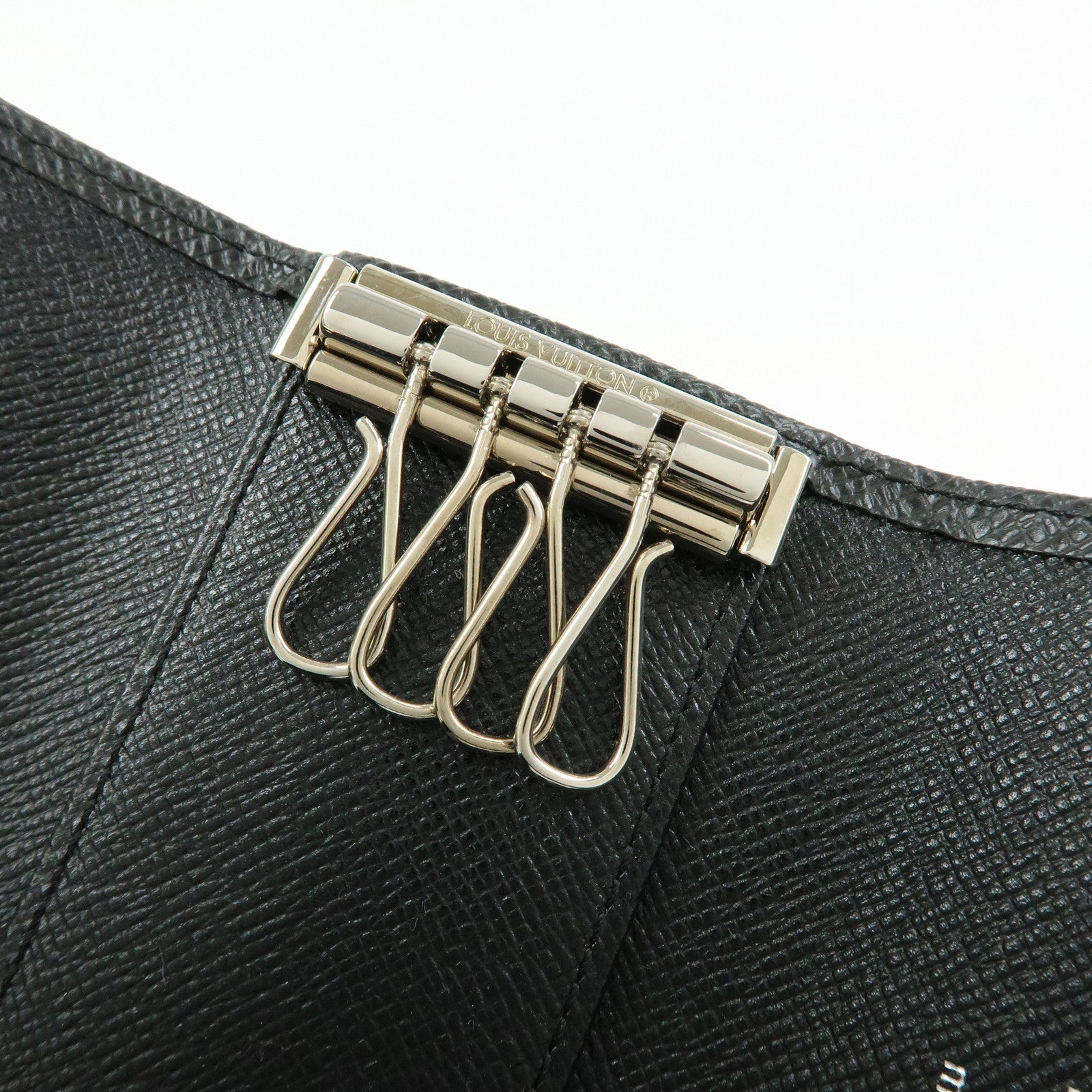 Louis Vuitton Taiga Leather Multicles 4 Key Case Ardoise M30522