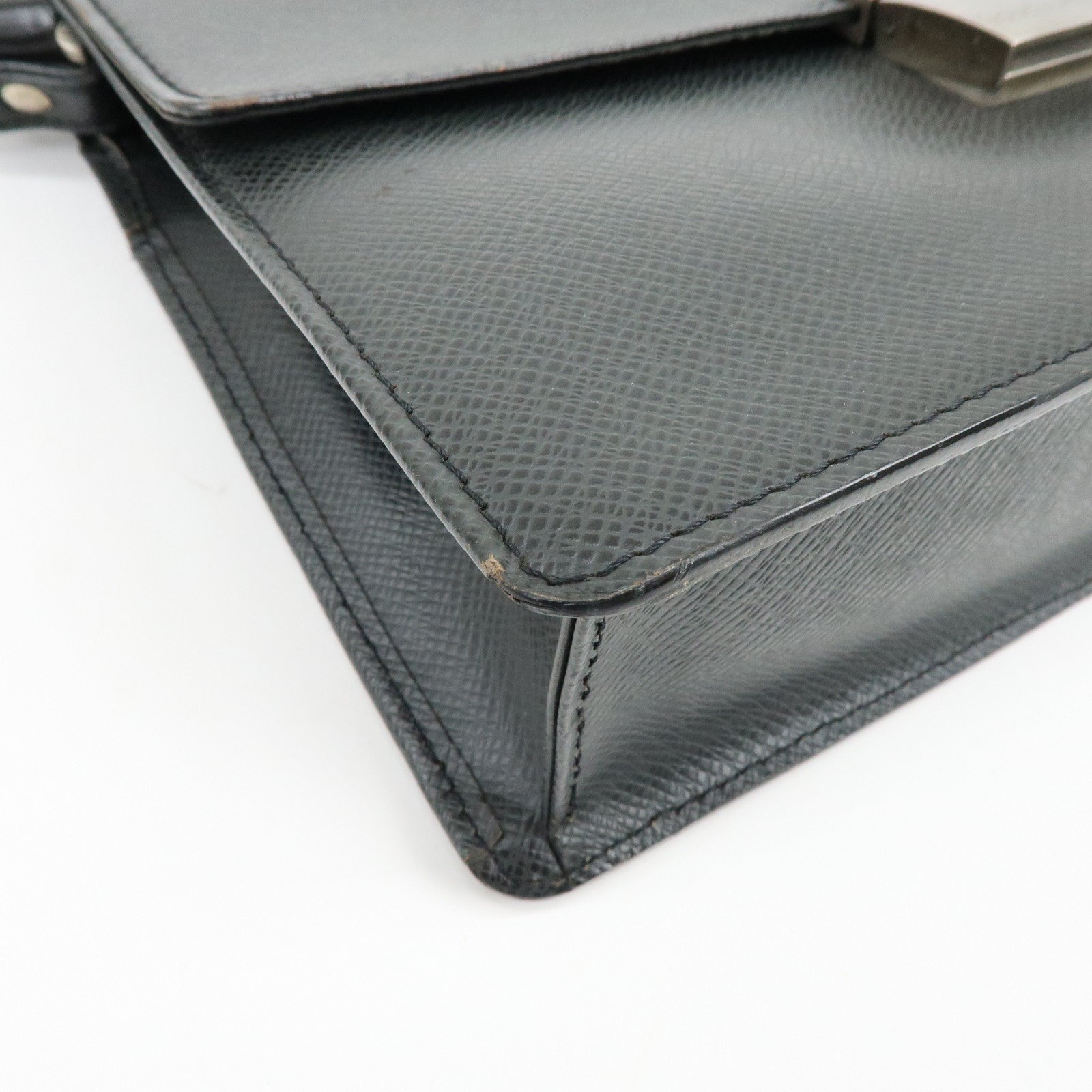 Louis Vuitton Taiga Leather Selenga Clutch Bag Ardoise M30782