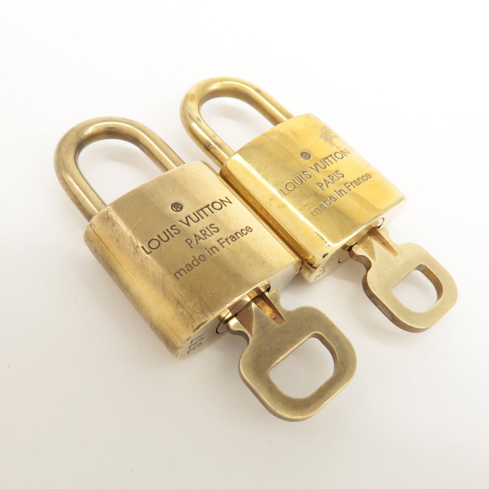 Louis Vuitton Set of 10 Lock & Key Cadena Key Lock Metal Gold Used