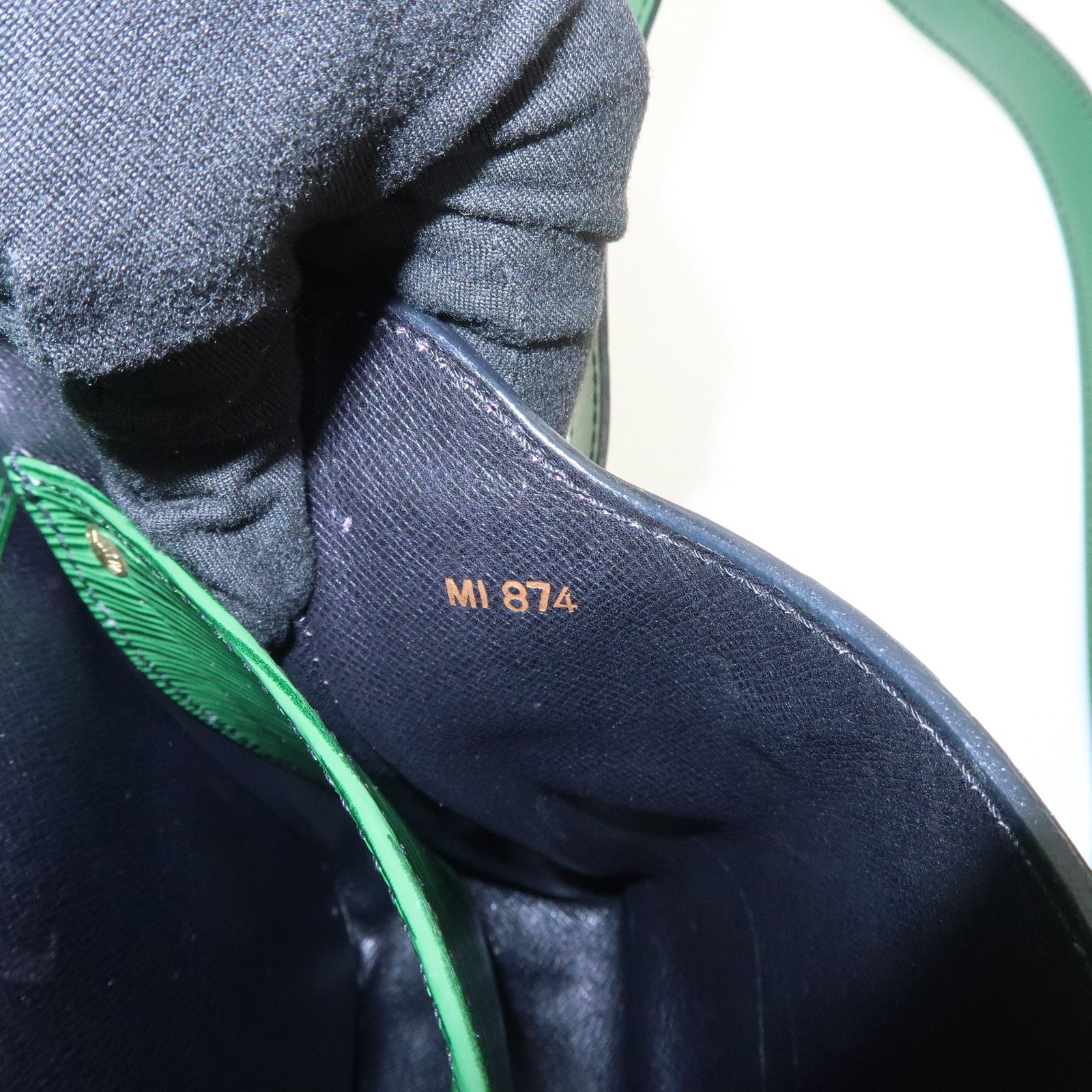 Louis Vuitton Epi Cartouchiere MM Shoulder Bag Borneo Green M52244