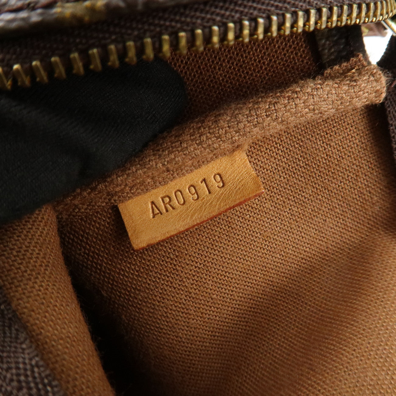 Louis Vuitton Monogram Pochette Accessoires Hand Bag Brown M51980 Used