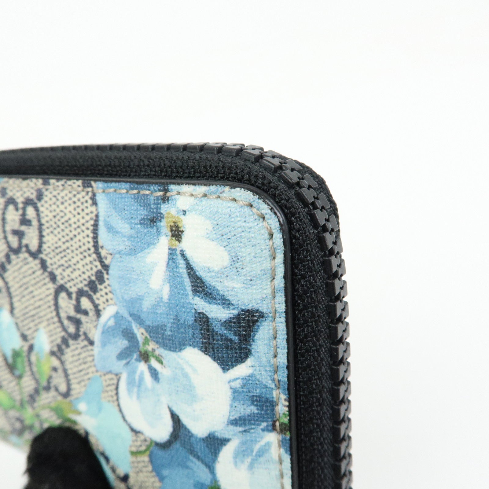 GUCCI GG Blooms GG Supreme Leather Card Case Beige Navy 410220