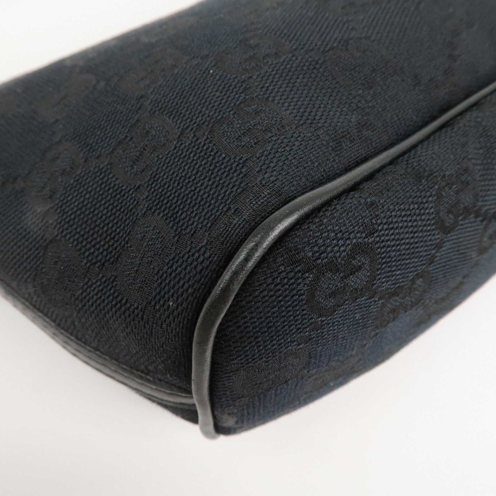 GUCCI GG Canvas Leather Accessory Pouch Hand Bag Black 039.1103