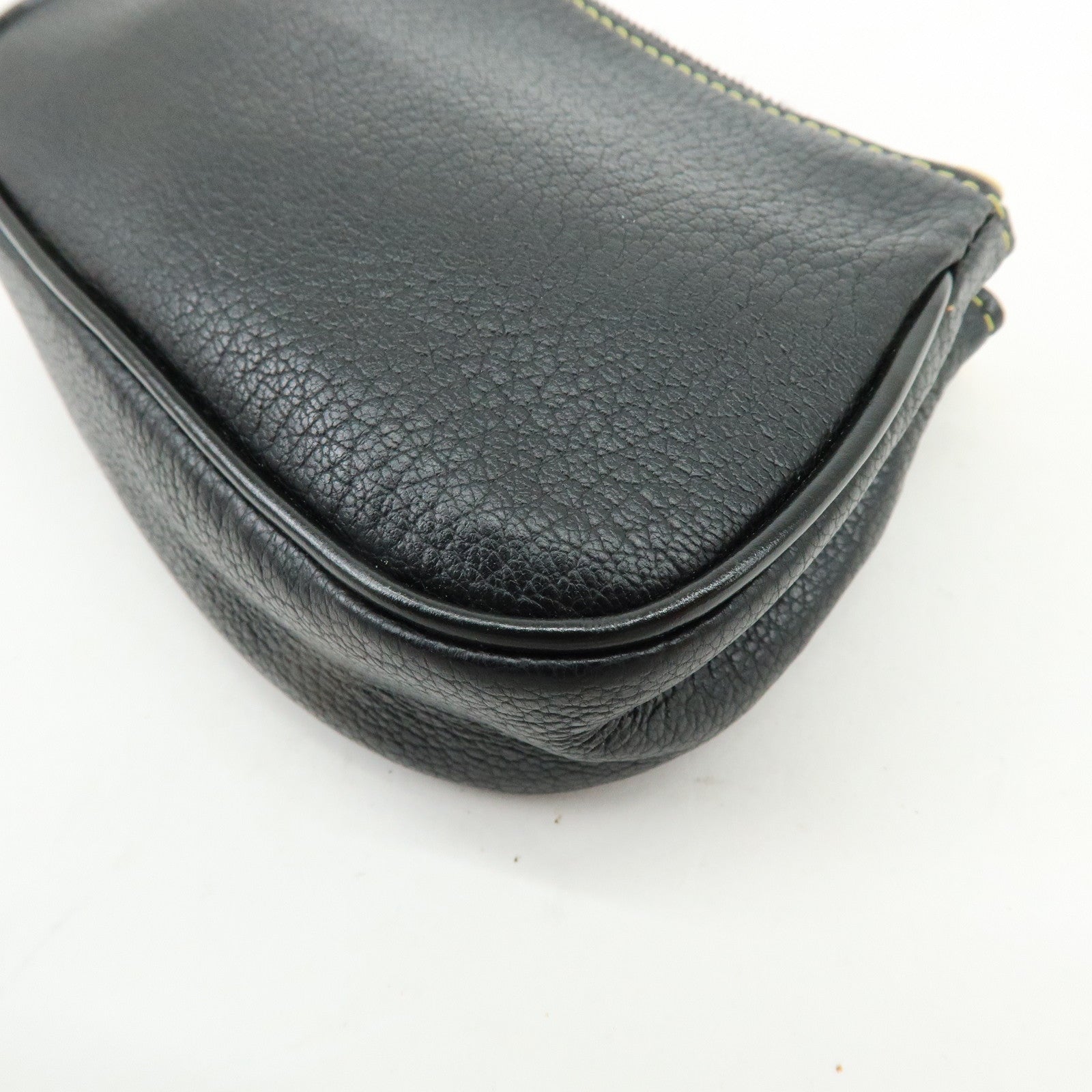 Louis Vuitton Suhari Mignon Leather Pouch Noir Black M91780