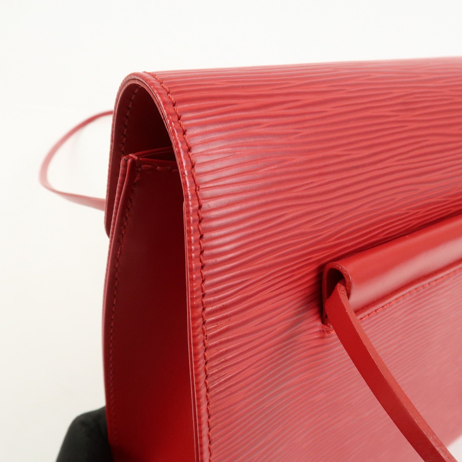 Louis Vuitton Epi Leather Dinar Shoulder Bag Rouge M5202E