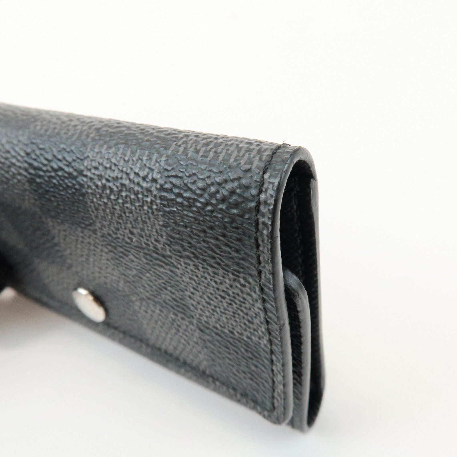 Louis Vuitton Damier Graphite Multicle 6 Key Case Gray Black N62662