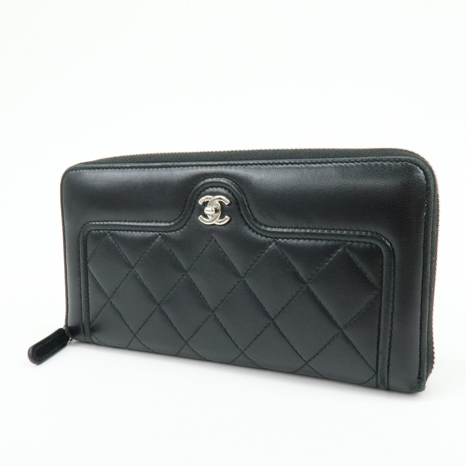 CHANEL COCO Mark Matelasse Lamb Skin Round Zippy Wallet Black