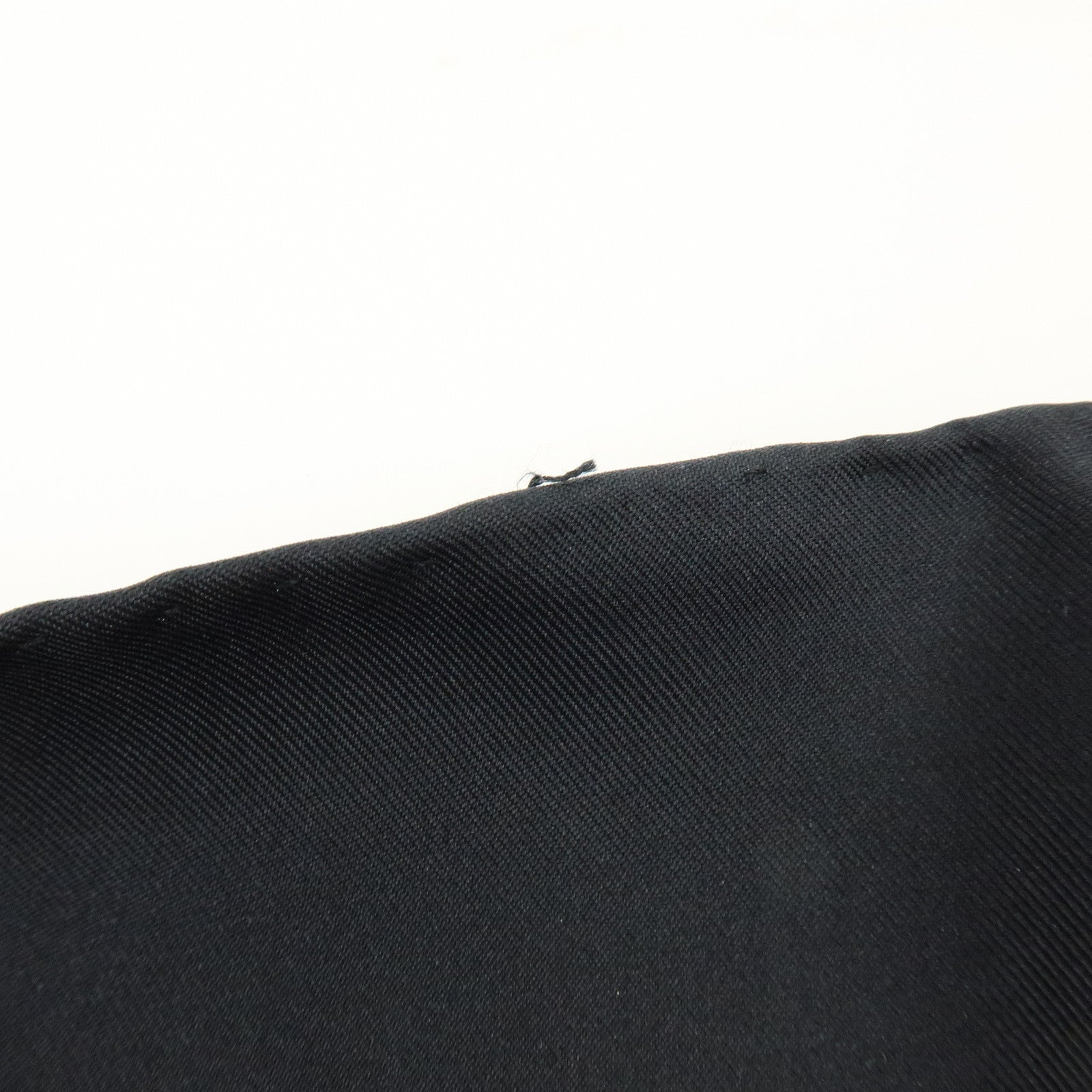 HERMES Carre 90 Silk 100% CHIFFRES ET MONOGRAMMES ANNEE Scarf Black