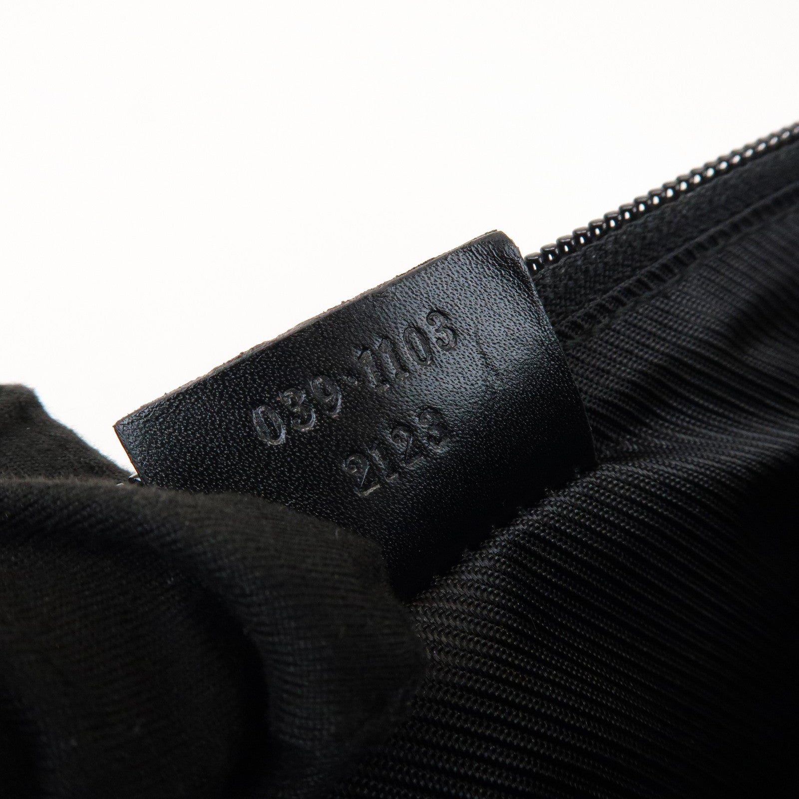 GUCCI Boat Bag GG Canvas Leather Accessory Pouch Hand Bag 039・1103