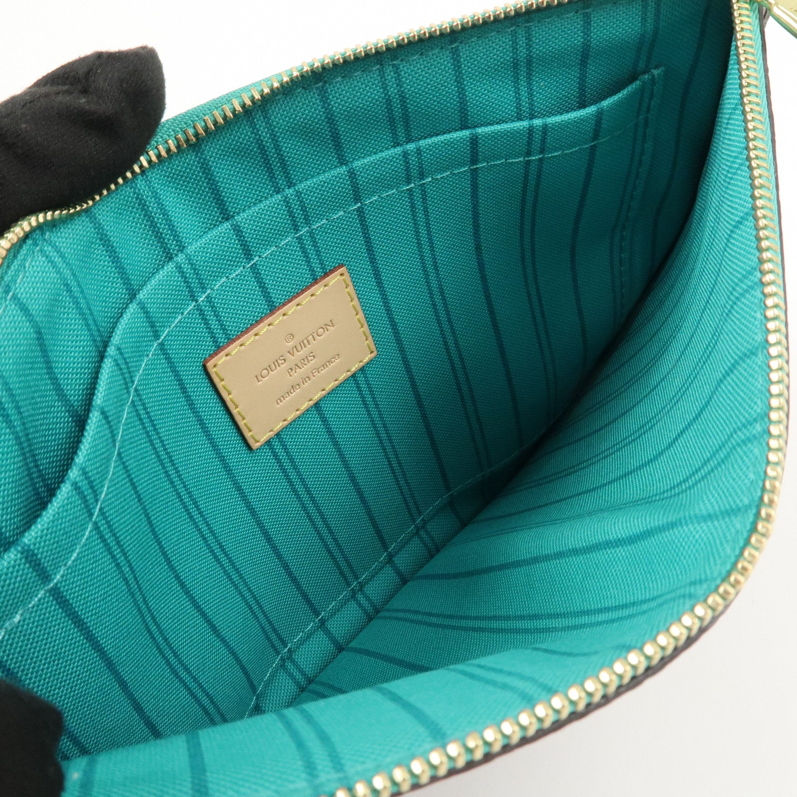 Louis Vuitton Monogram V Neverfull MM Tote Bag Turquoise M41601