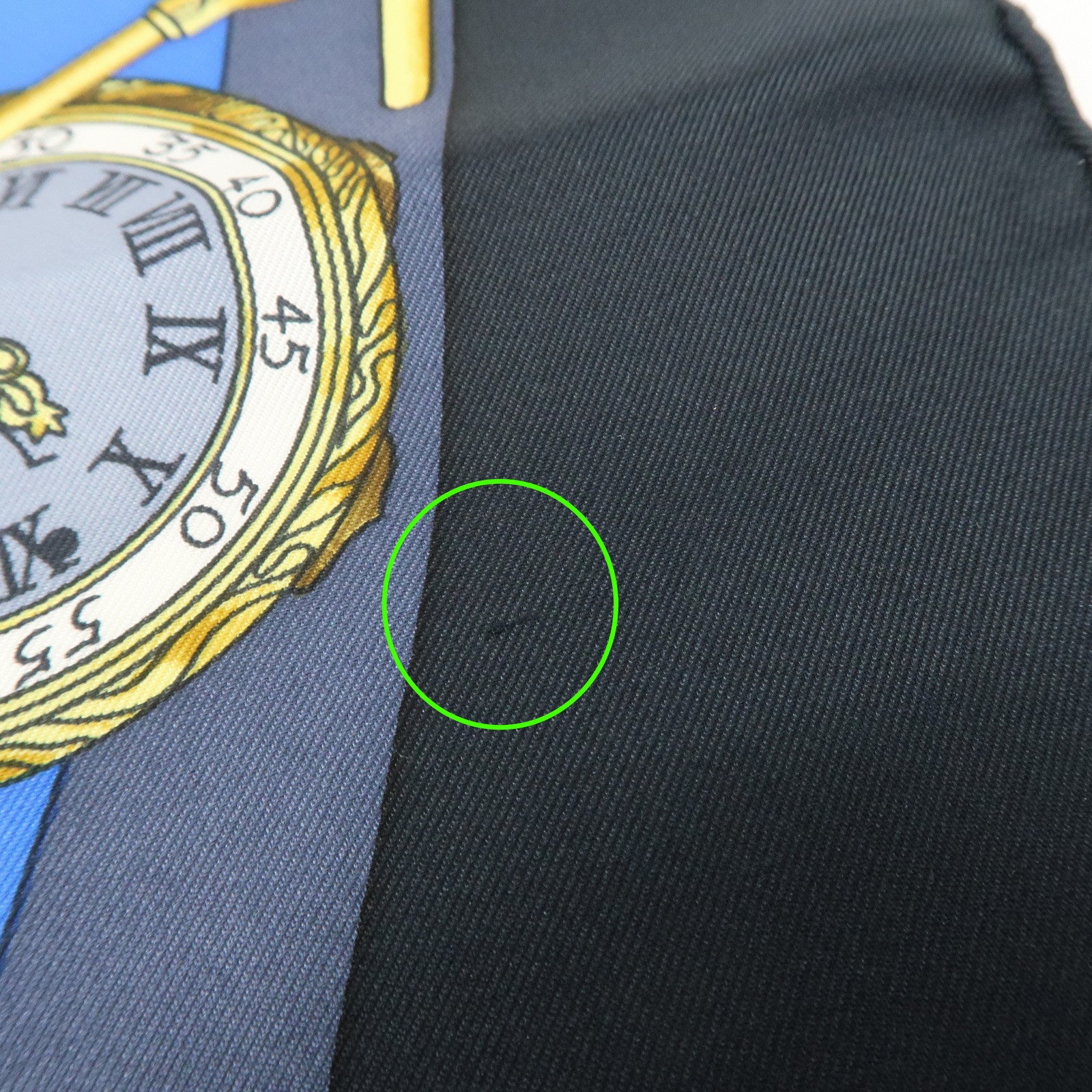 HERMES Carre 90 Silk 100% Scarf Parmi les fleurs je compte les heures Black