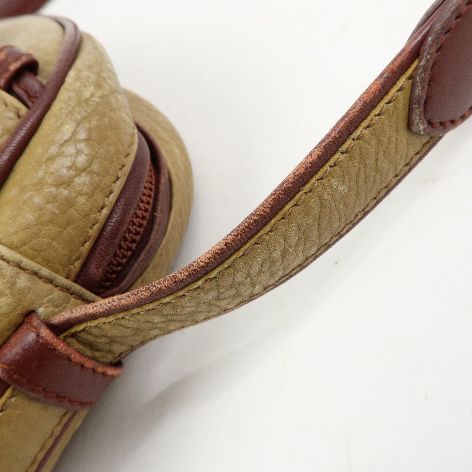 Cartier Must de Cartier Leather Shoulder Bag Crossbody Bag Beige
