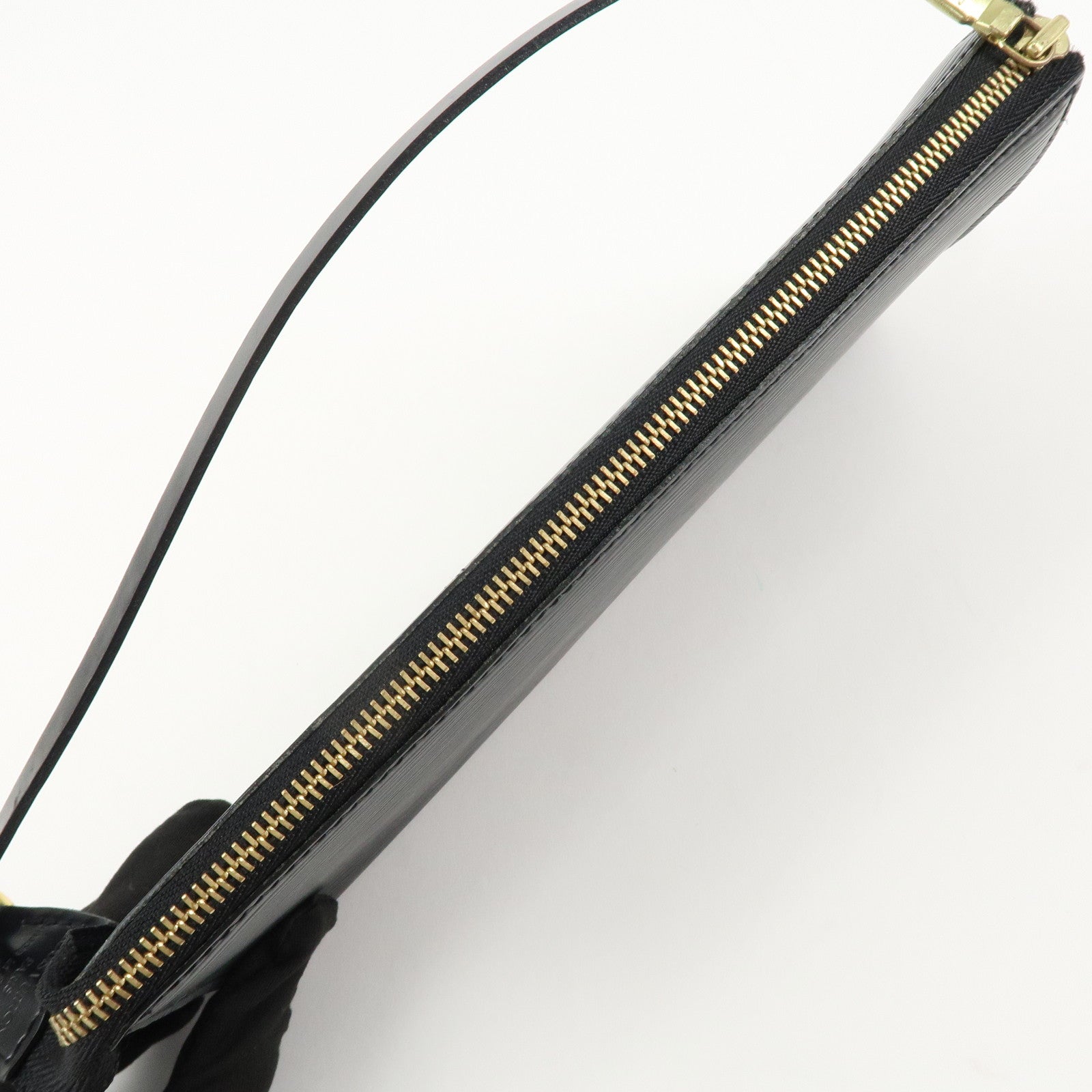 Louis Vuitton Epi Pochette Accessoires Hand Bag Noir M52942 Used