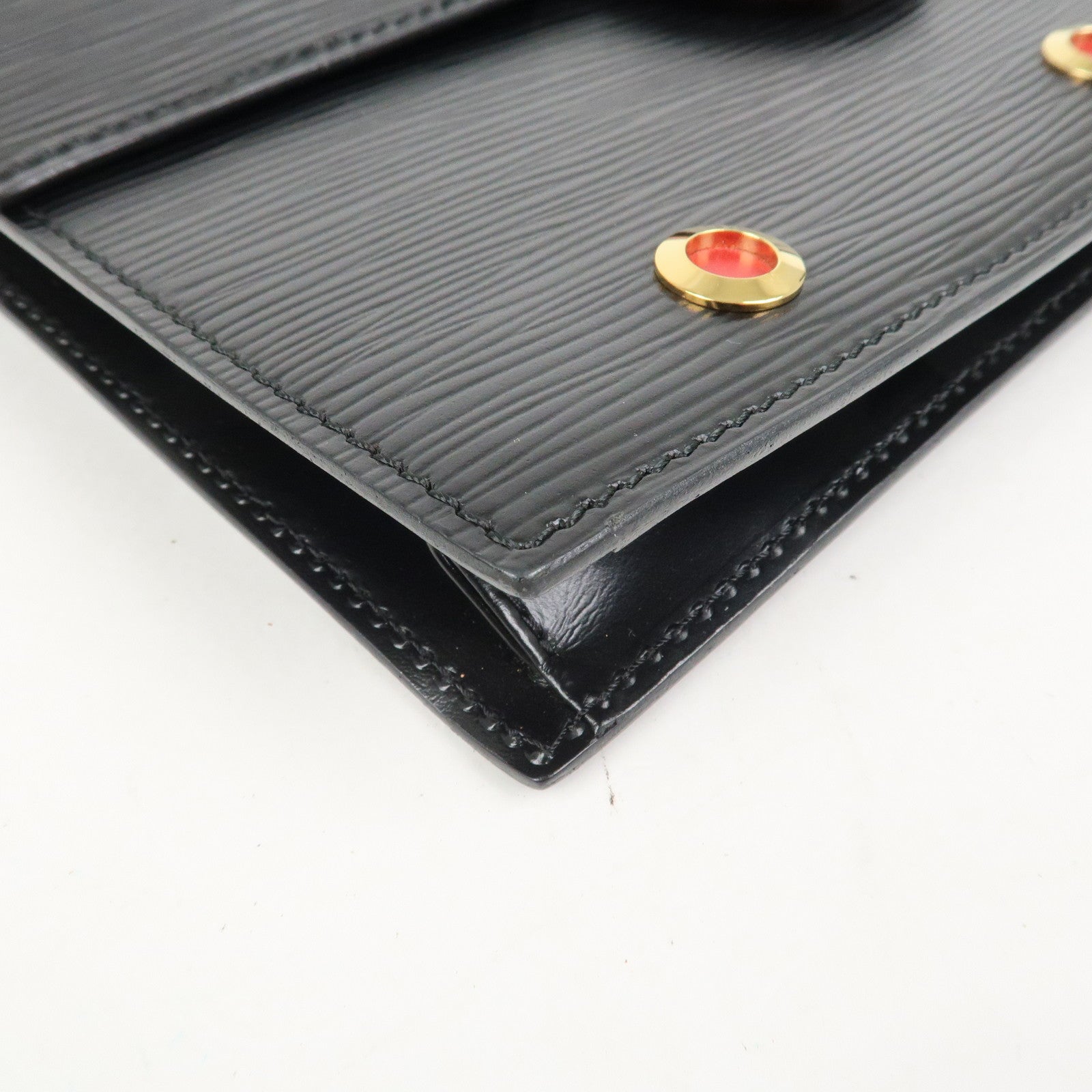 Louis Vuitton Epi leather Hublot Clutch Bag Noir M52557