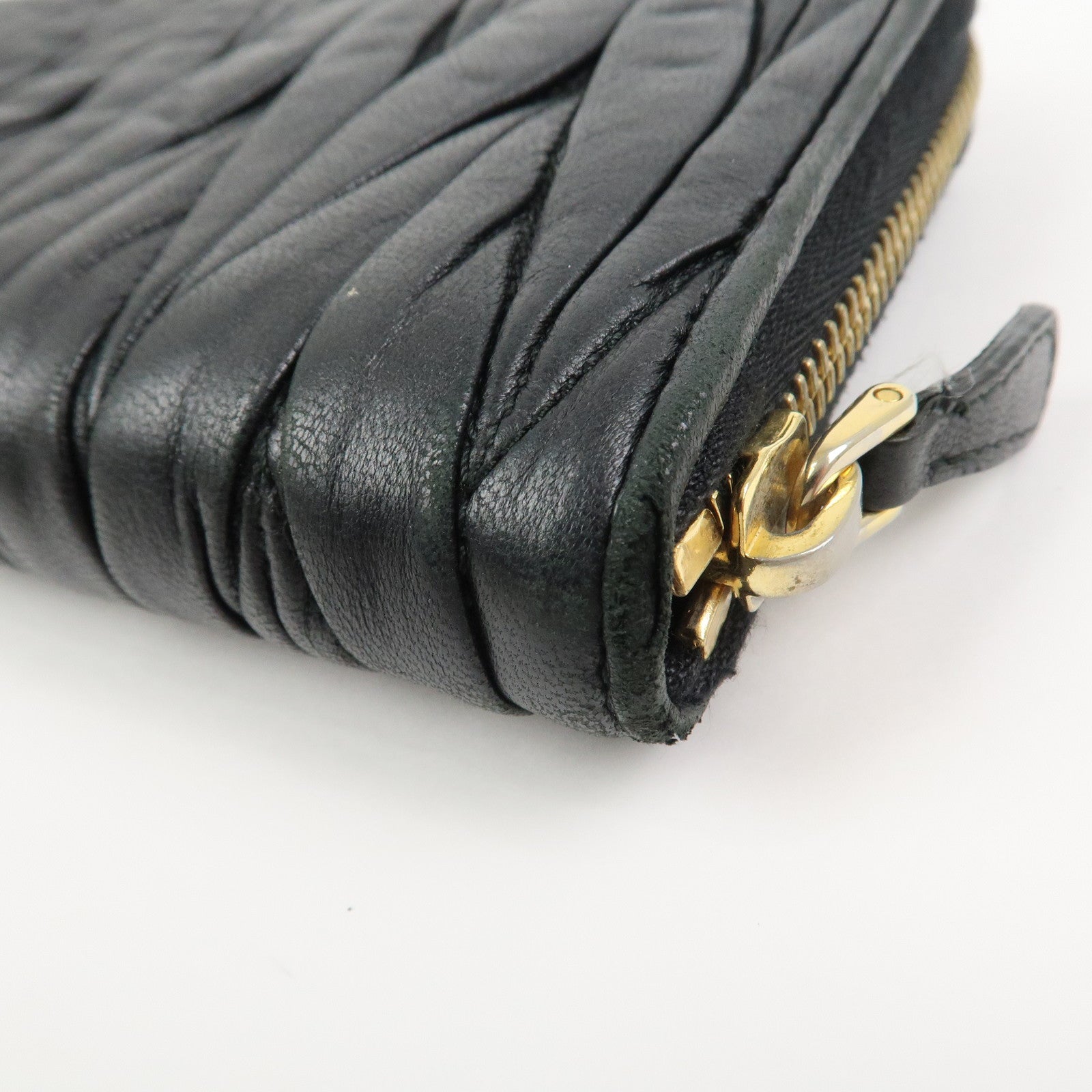 MIU MIU Matelasse Nappa Leather Zippy Long Wallet Black