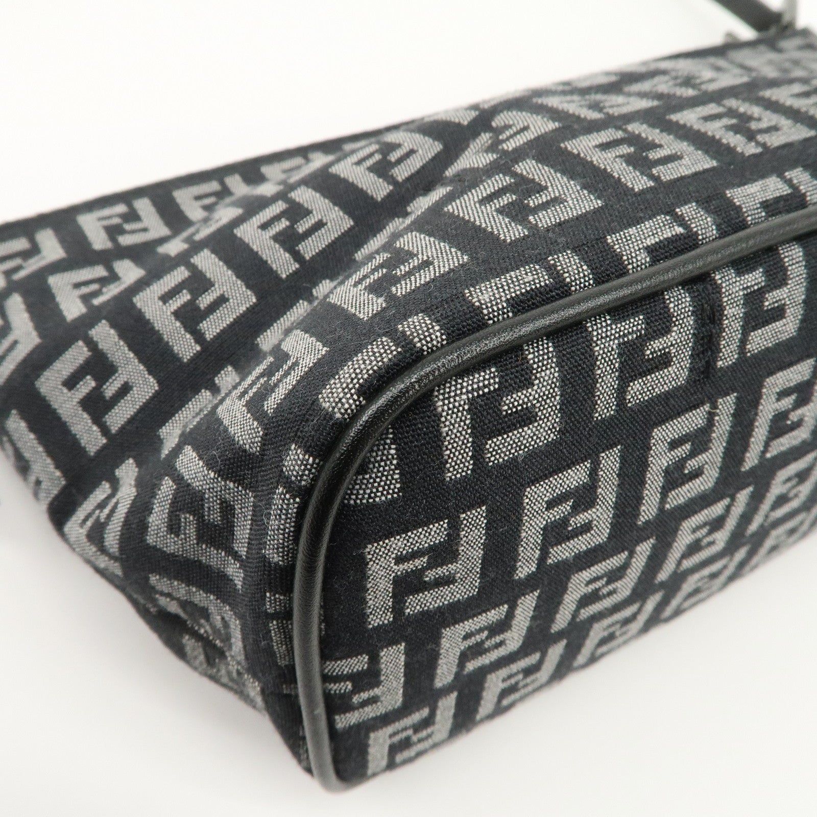 FENDI Zucchino Canvas Leather Shoulder Bag Black 266360 Used