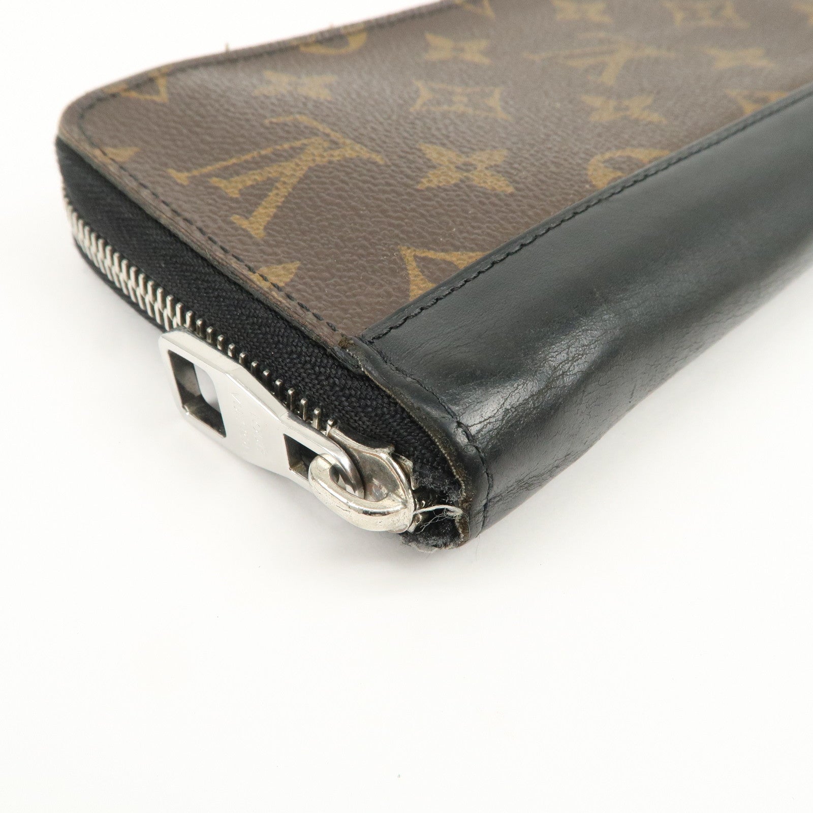 Louis Vuitton Monogram Macassar Zippy Wallet Vertical M60109