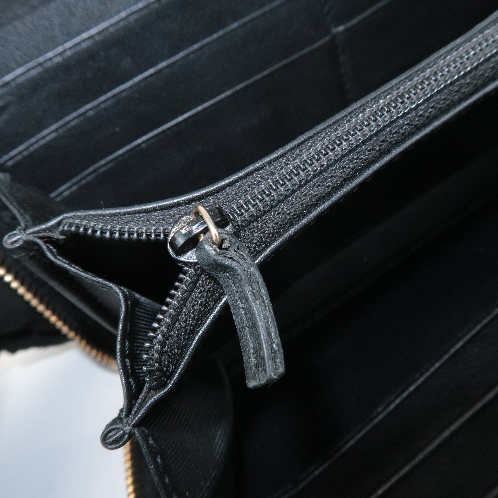 GUCCI Micro Guccissima Leather Zip Around Long Wallet Black 449391 Used