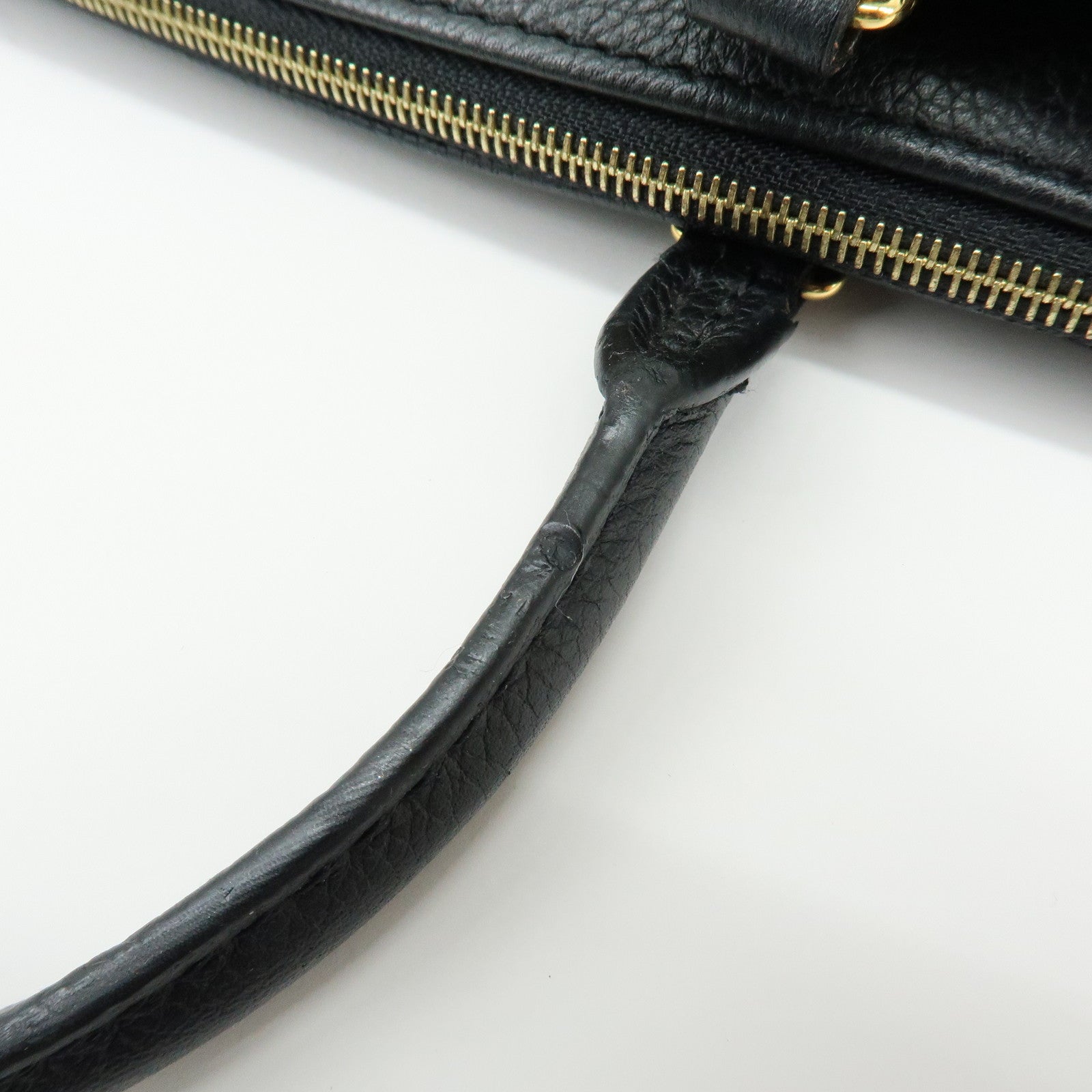 Louis Vuitton Lock Me Calf Leather Hand Bag Noir Black M54569