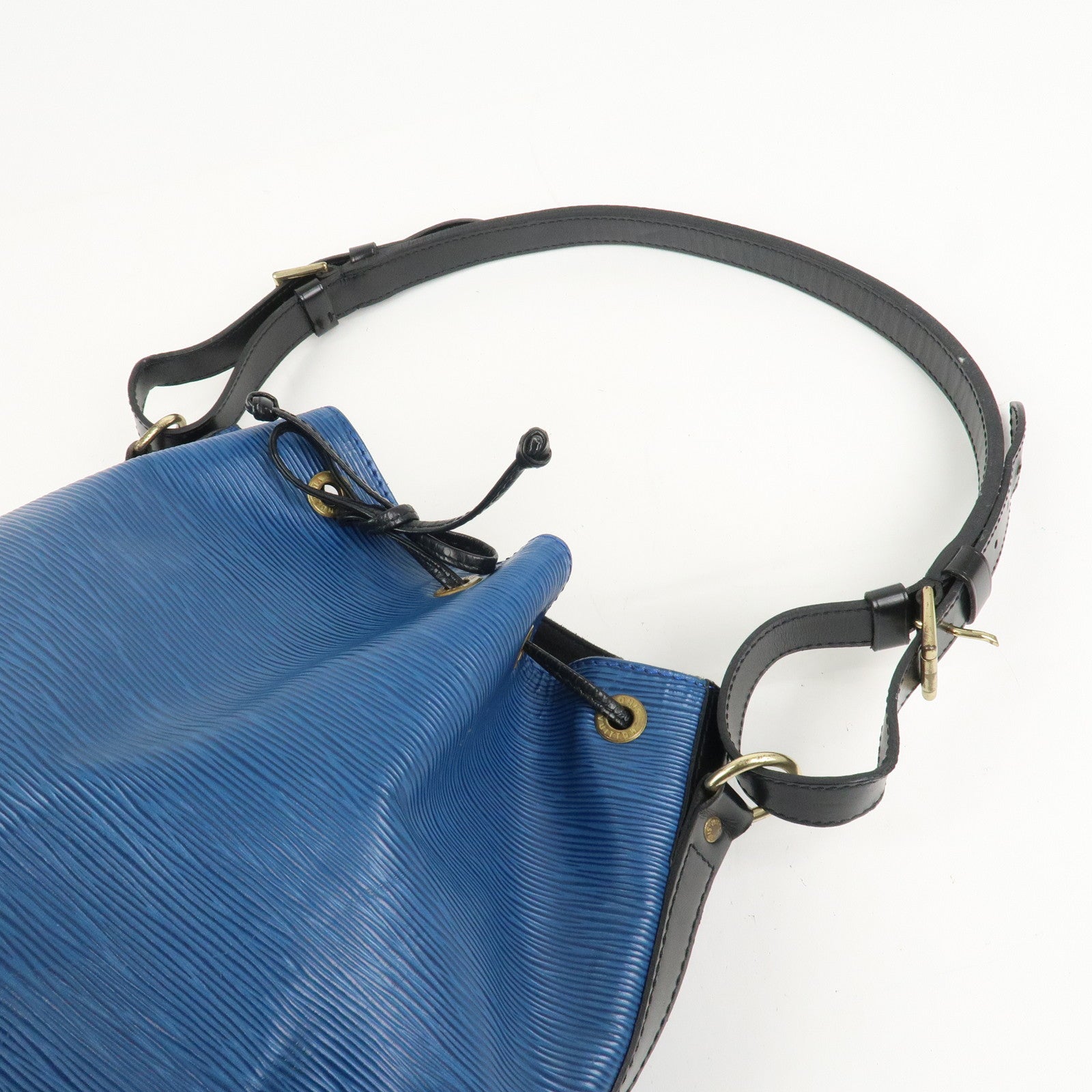 Louis Vuitton Epi Leather Petit Noe Bicolor Noir Toledo Blue M44152