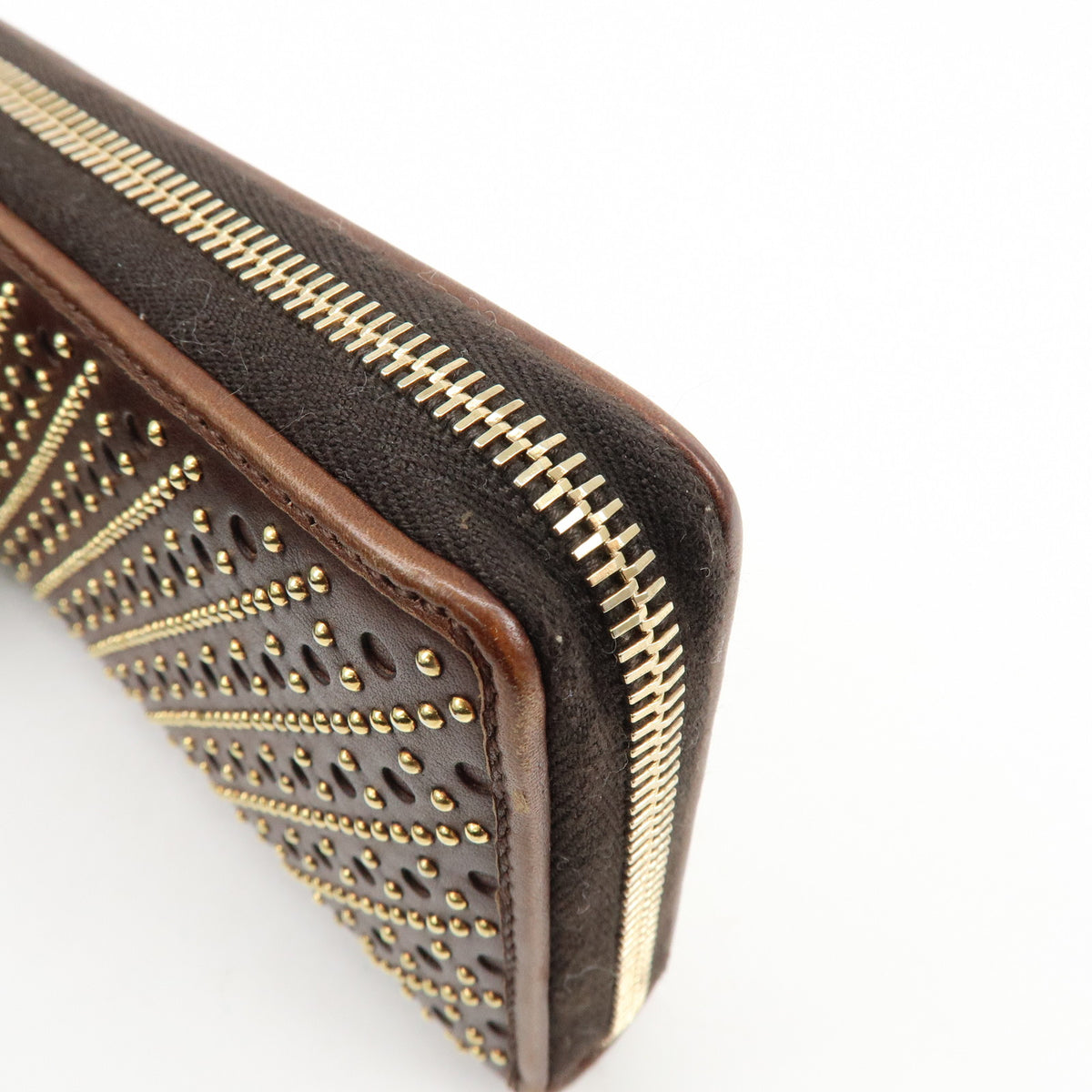 GUCCI Leather Round Zippy Long Wallet Studs Brown Gold 264733