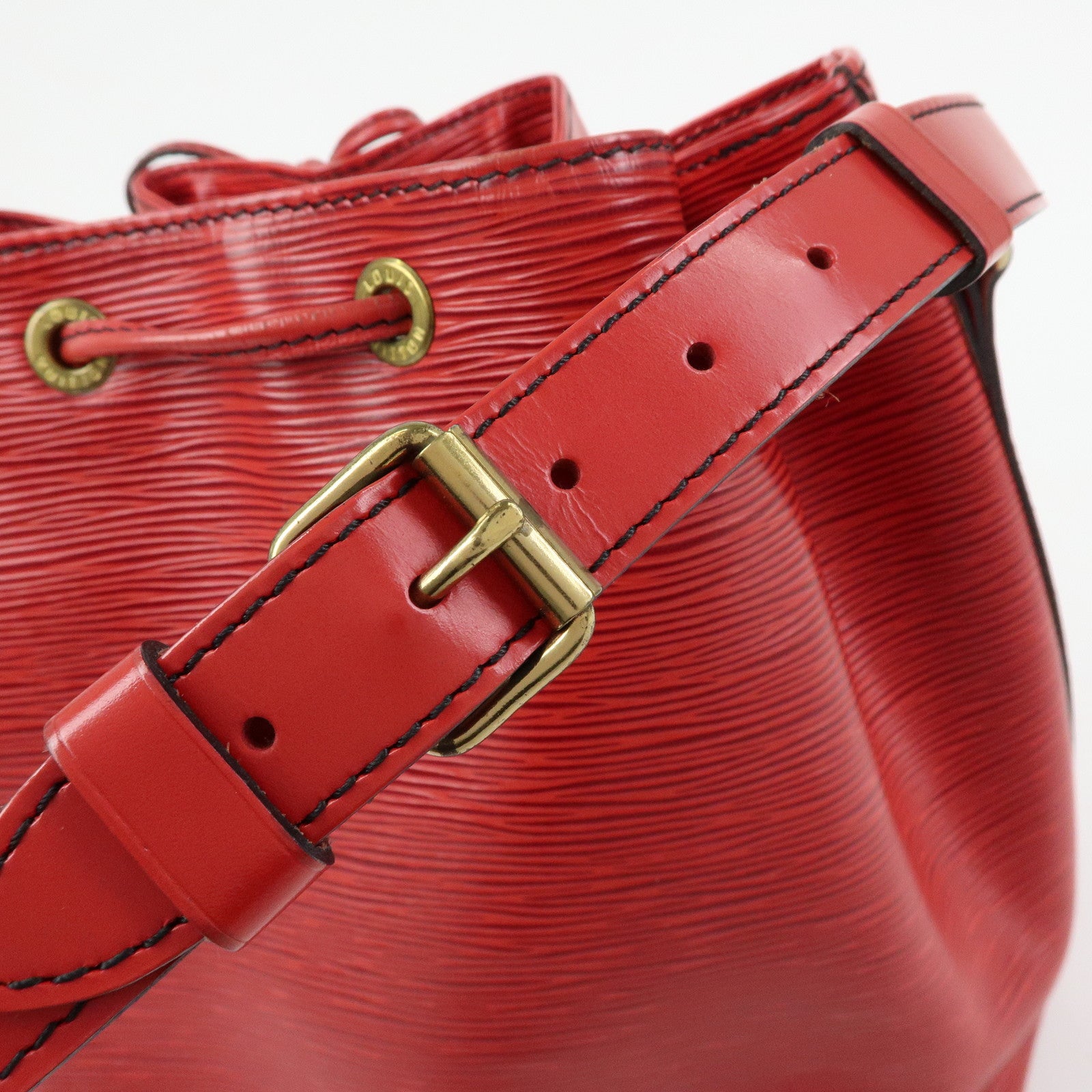 Louis Vuitton Epi Petit Noe Shoulder Bag Castilian Red M44107