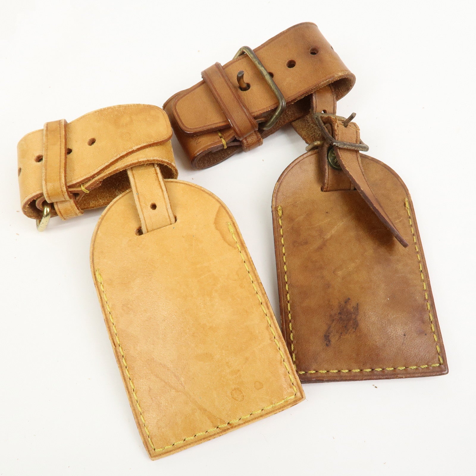 Louis Vuitton Set Of 20 Leather Name Tag & Poignet