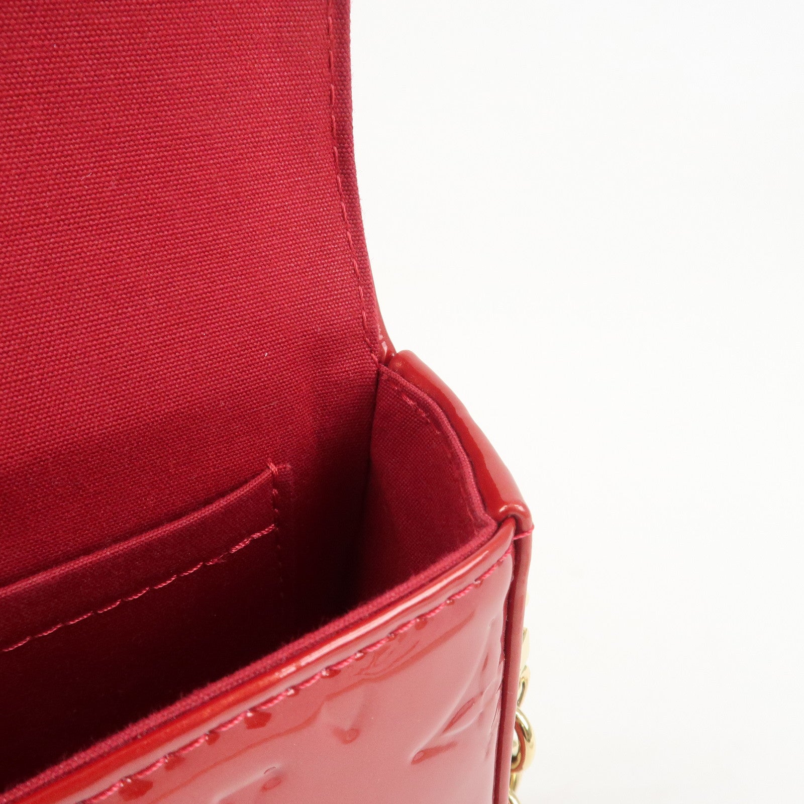 Louis Vuitton Monogram Vernis Rodeo Drive Shoulder Bag Red M93599